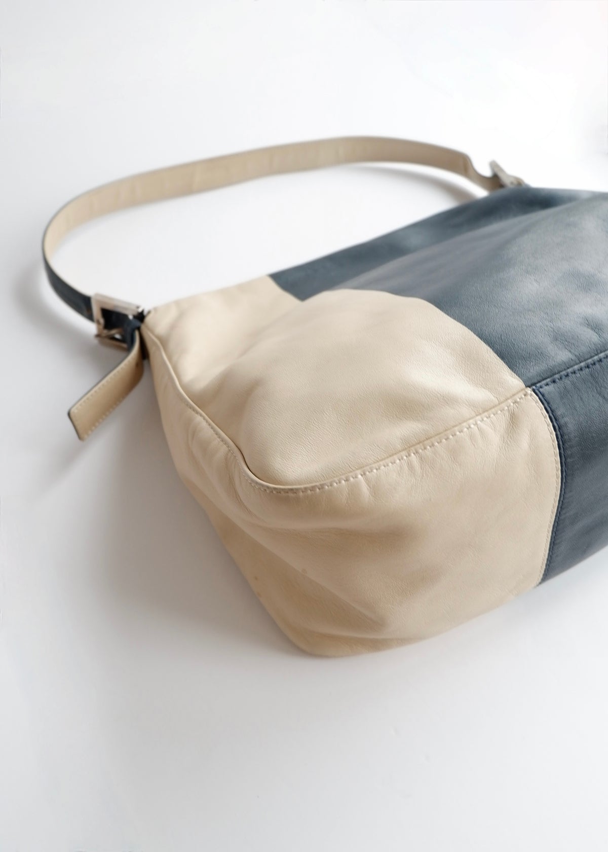 Preowned Fendi Blue/ Beige Leather Mamma Baguette Shoulder Bag