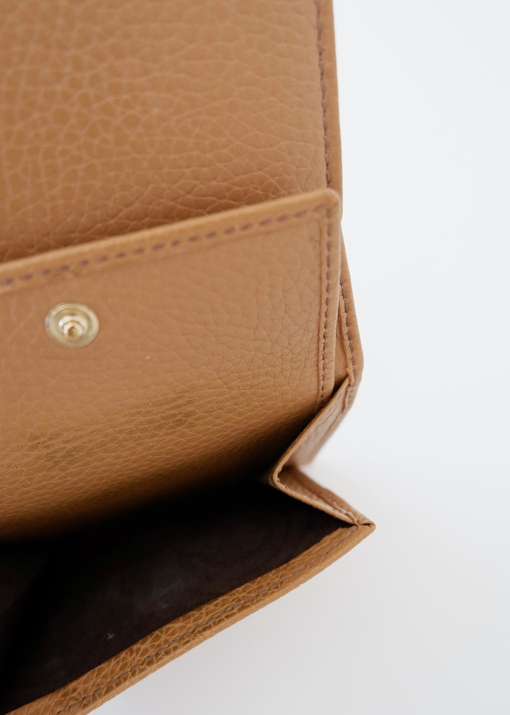 Authentic Preowned Gucci Beige Leather Bi - Fold Wallet