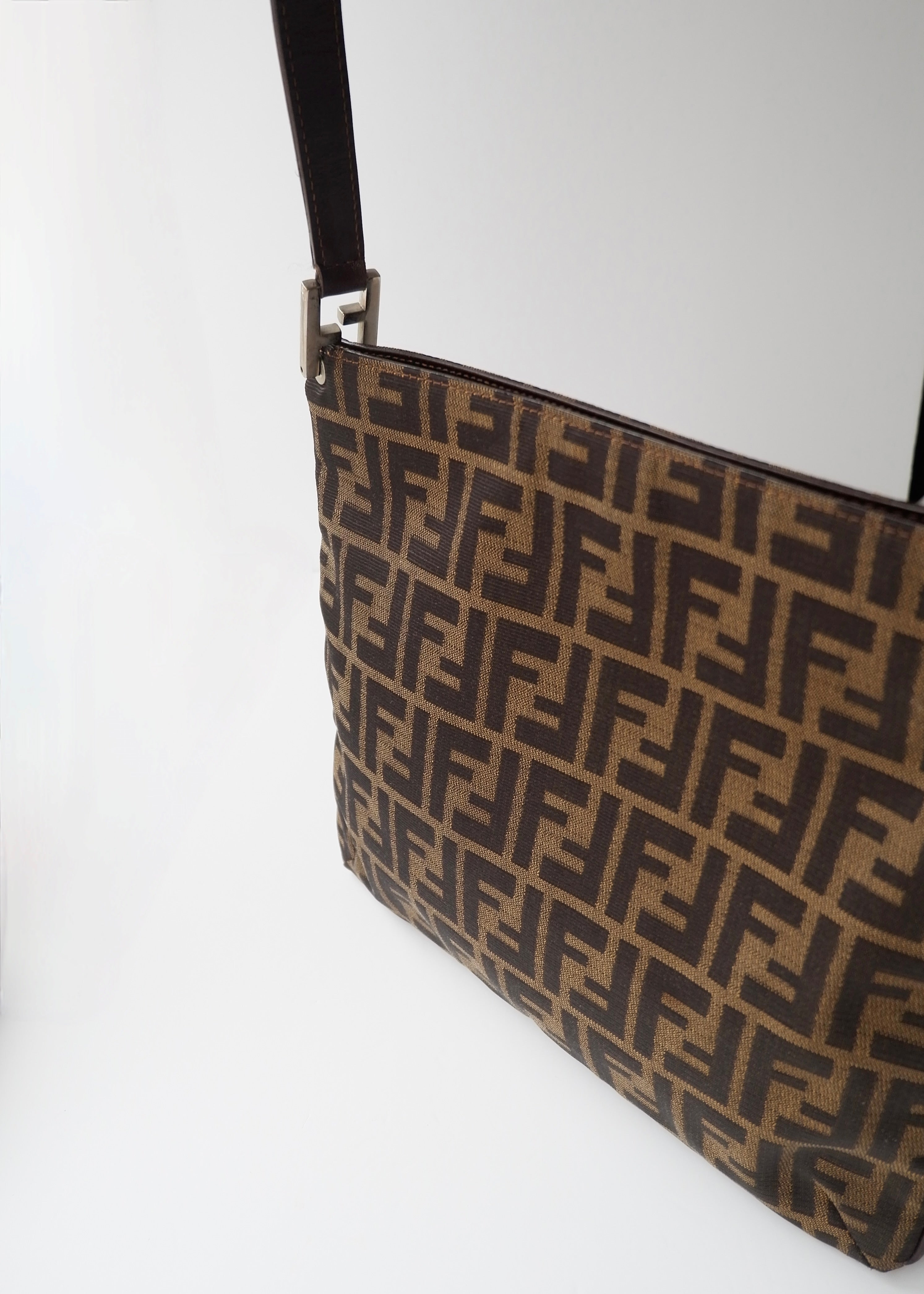 Preowned Vintage Fendi Brown Zucca Canvas/ Leather Shoulder Bag