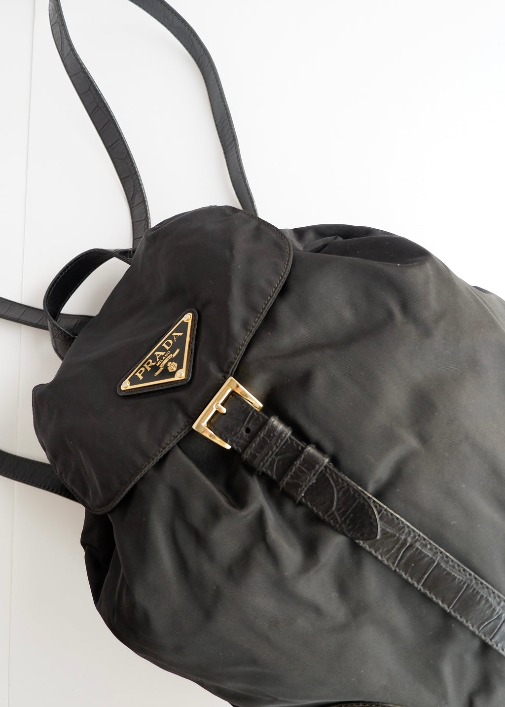 Sac à dos Prada authentique d'occasion en nylon et cuir noir