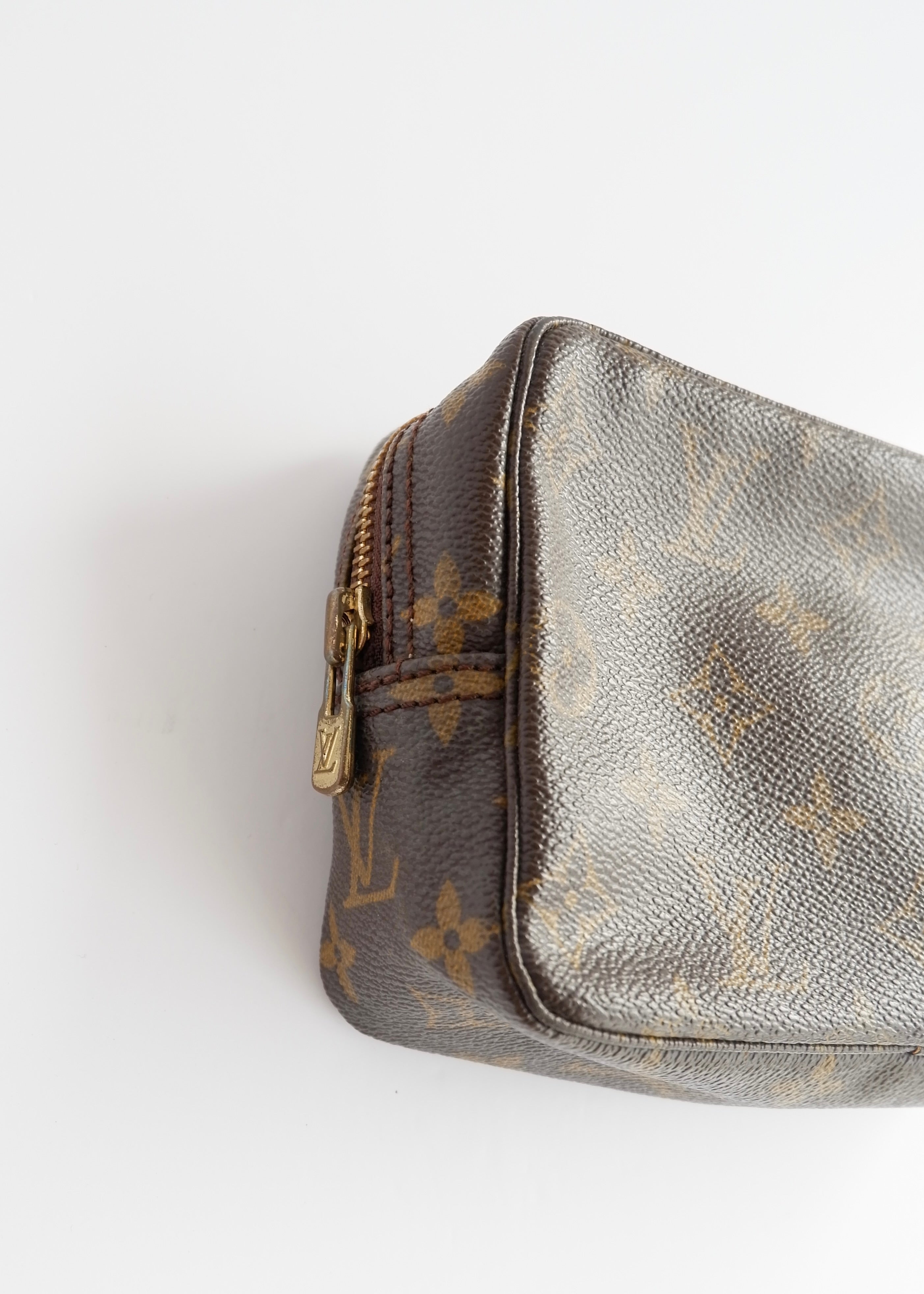 Trousse de Toilette Louis Vuitton Monogram Authentique d'Occasion