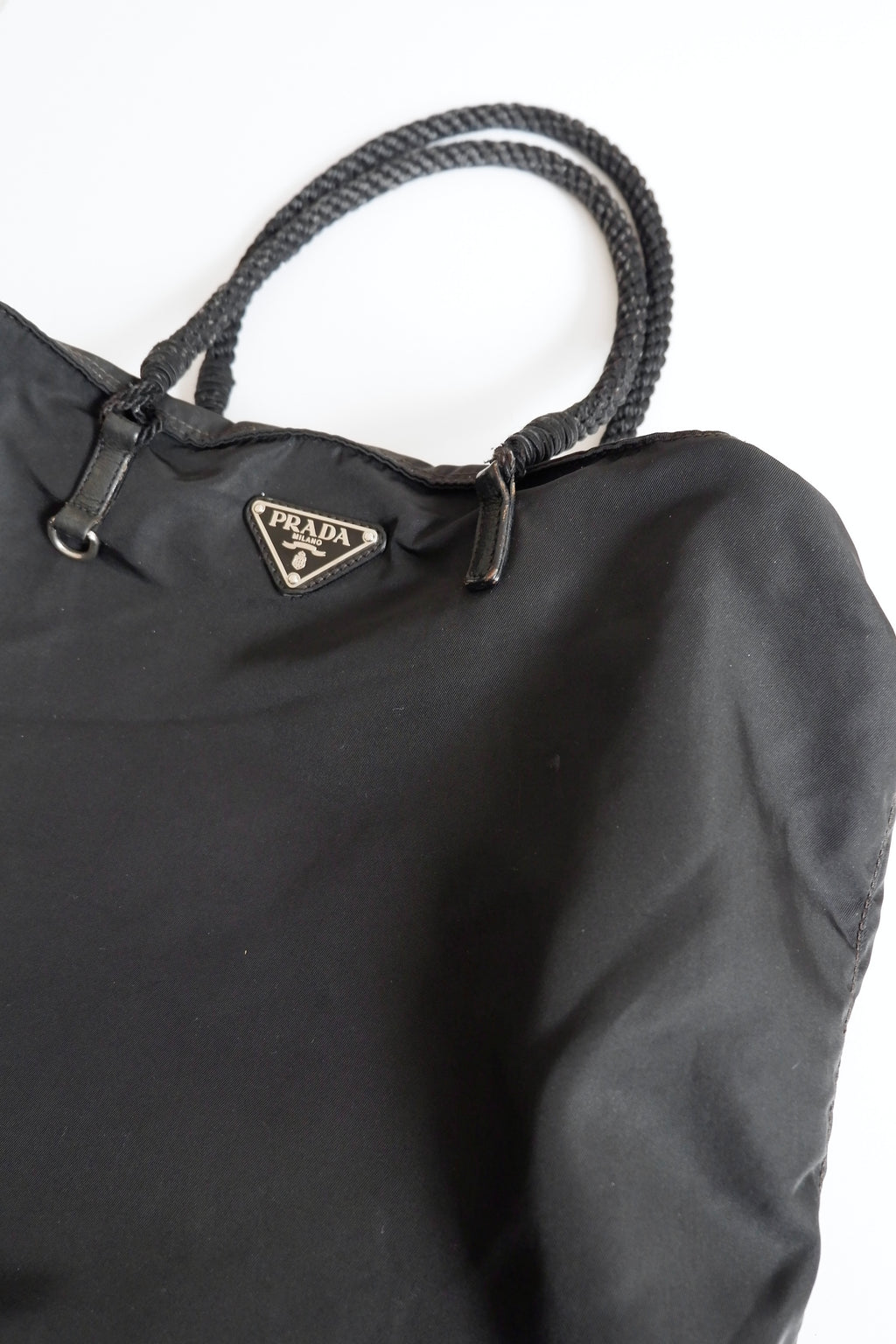 Authentique fourre-tout en nylon noir Prada d'occasion