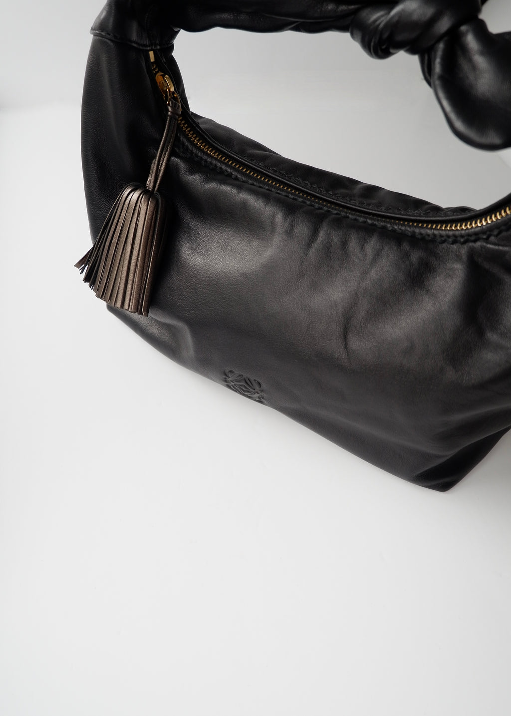 Preowned Loewe Black Leather Hobo Shoulder Bag