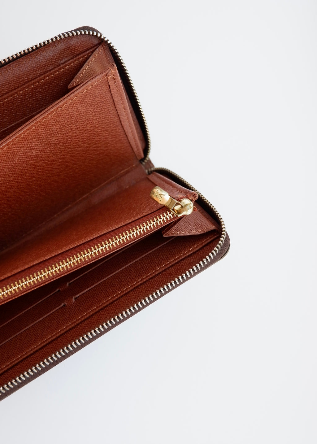 Portefeuille zippé Louis Vuitton Monogram d'occasion authentique