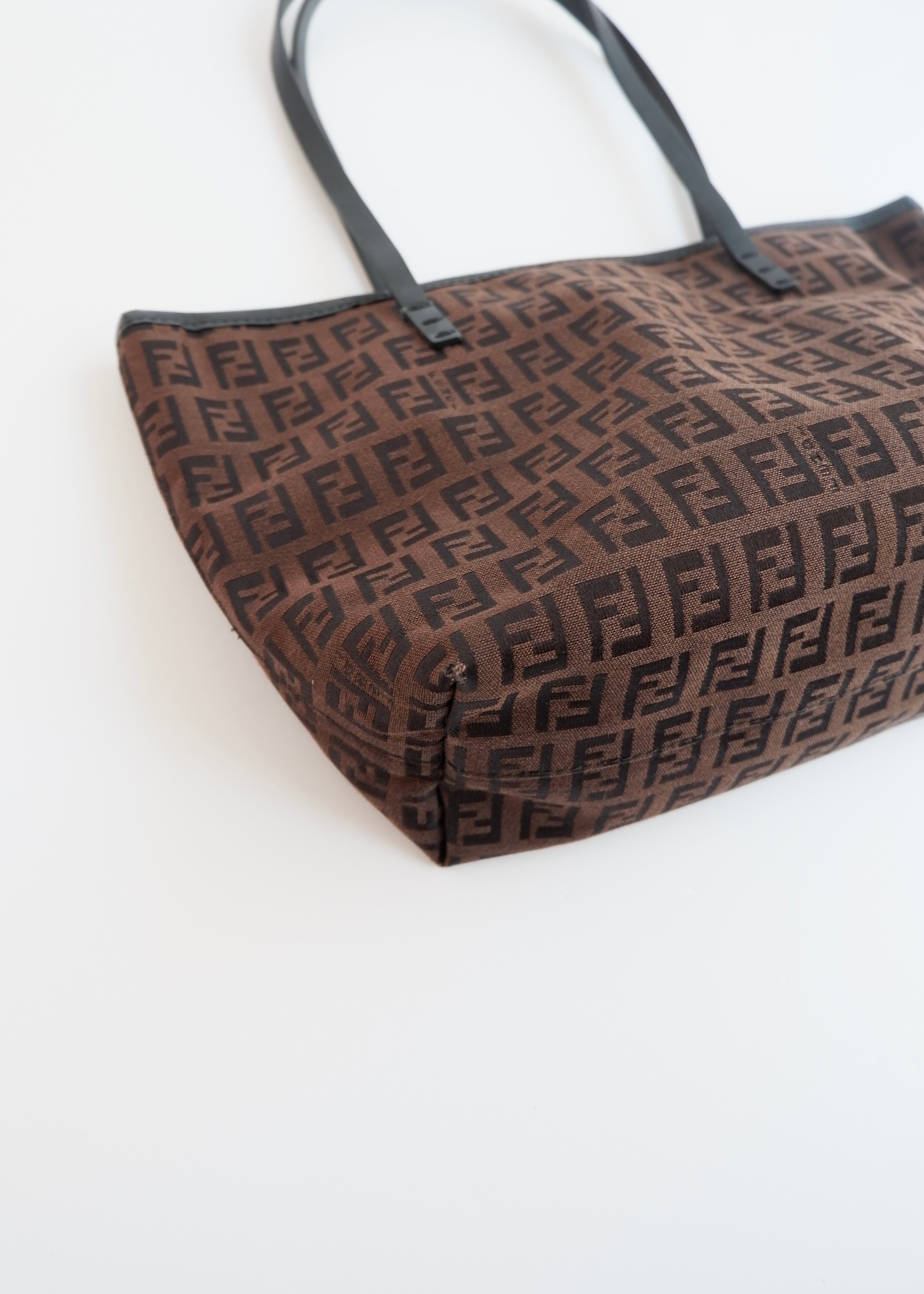 Authentique Petit Sac Fourre-tout Fendi Zucchino Marron Pré-adoré