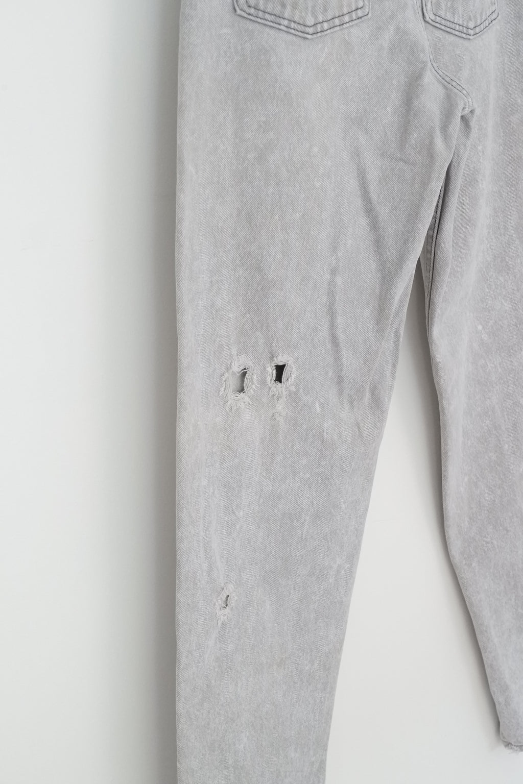 Levis Vintage 550 Grey Acid Wash Jeans - 26