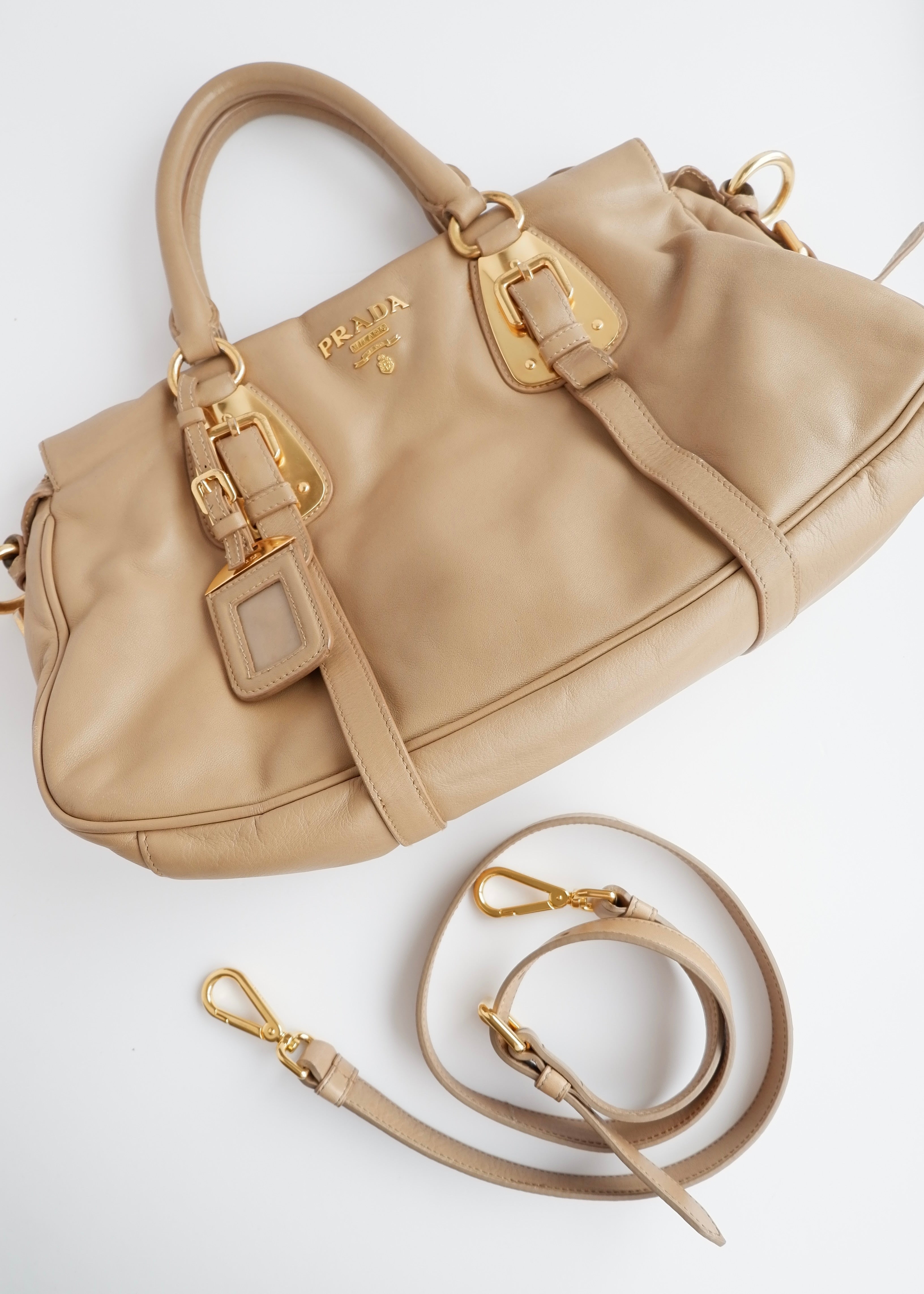 Authentique sac Prada en cuir marron, deux-en-un, d'occasion