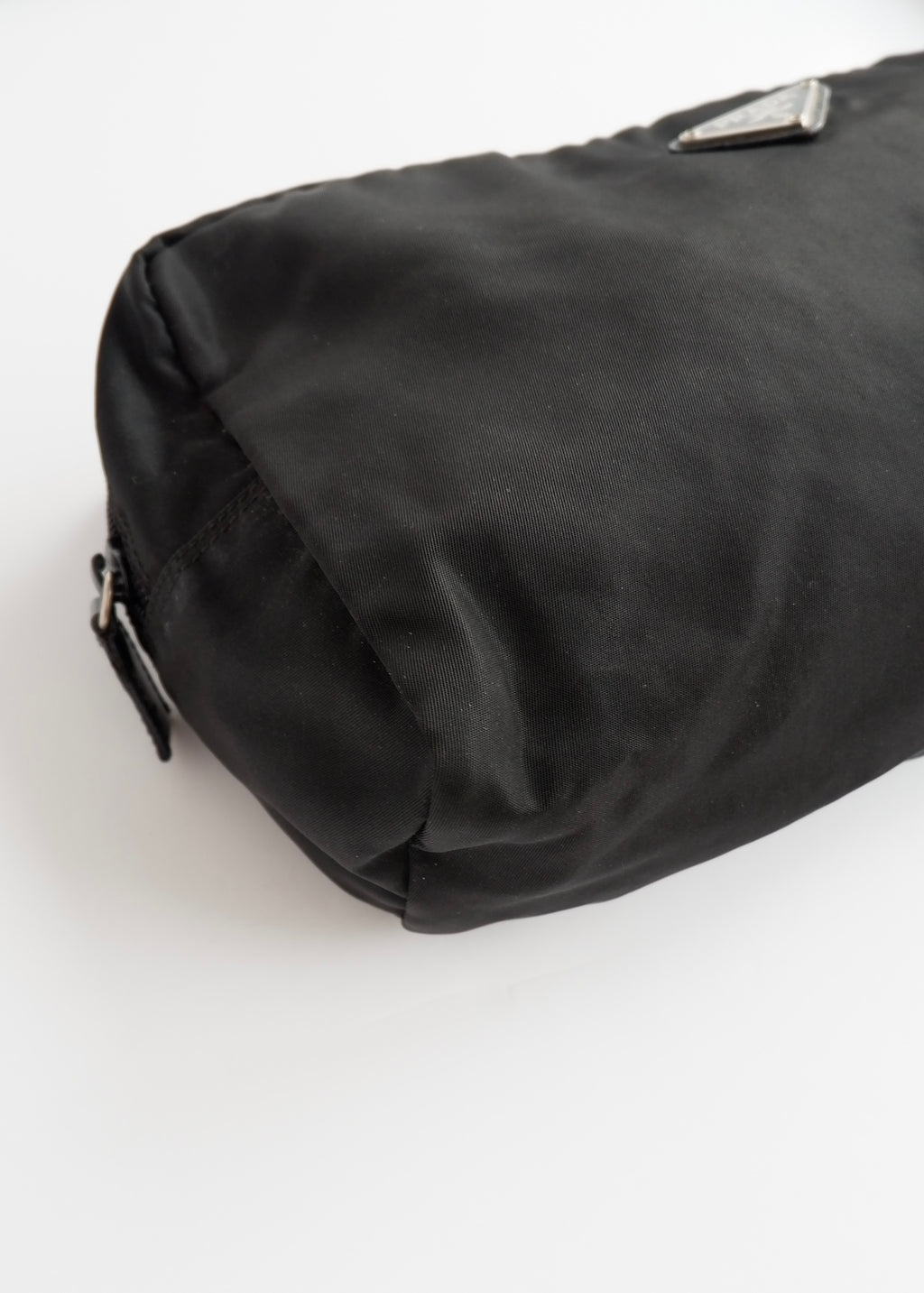 Authentique Pochette Prada Noire en Nylon Grand Modèle d'occasion