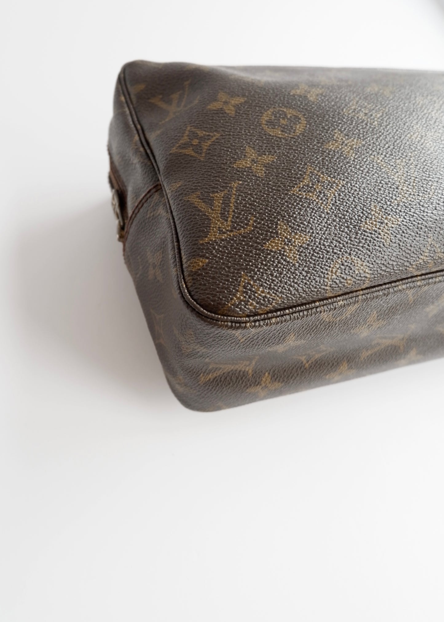 Authentic Preowned Vintage Louis Vuitton Monogram Large Toiletry Pouch