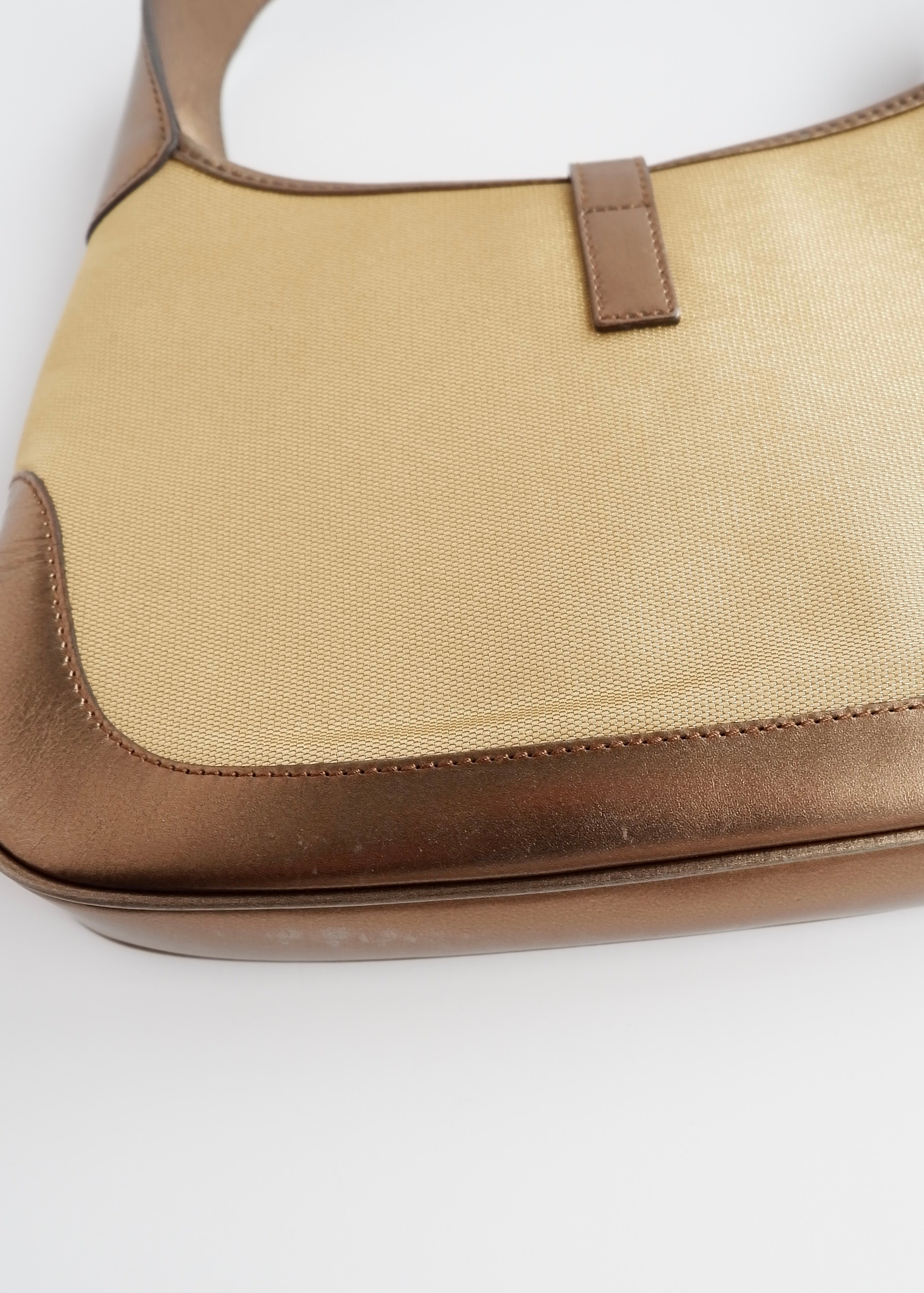 Authentique Sac Jackie Gucci d'occasion en Toile et Cuir Doré/Beige