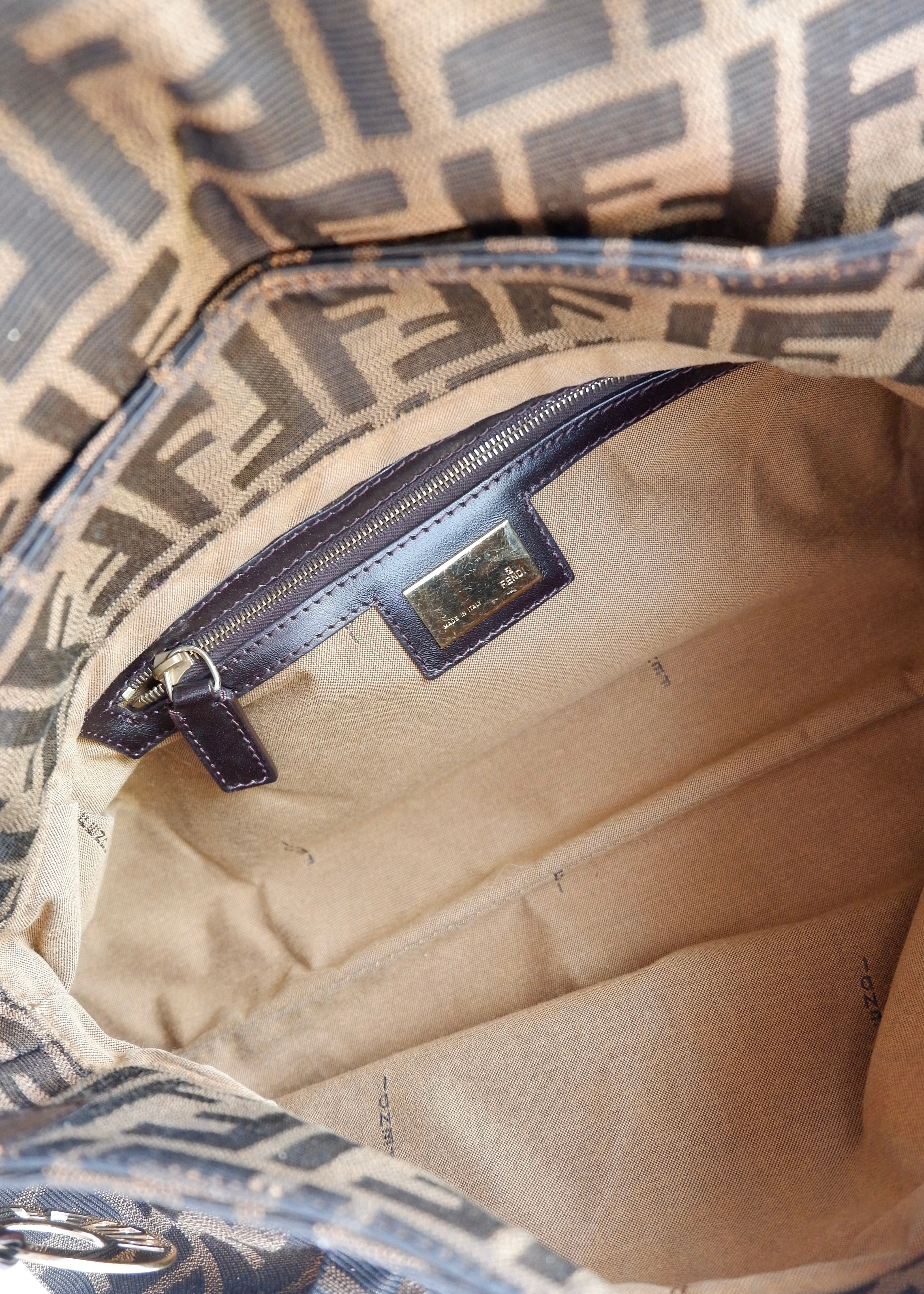 Sac porté épaule Fendi Zucca Chef marron vintage d'occasion authentique