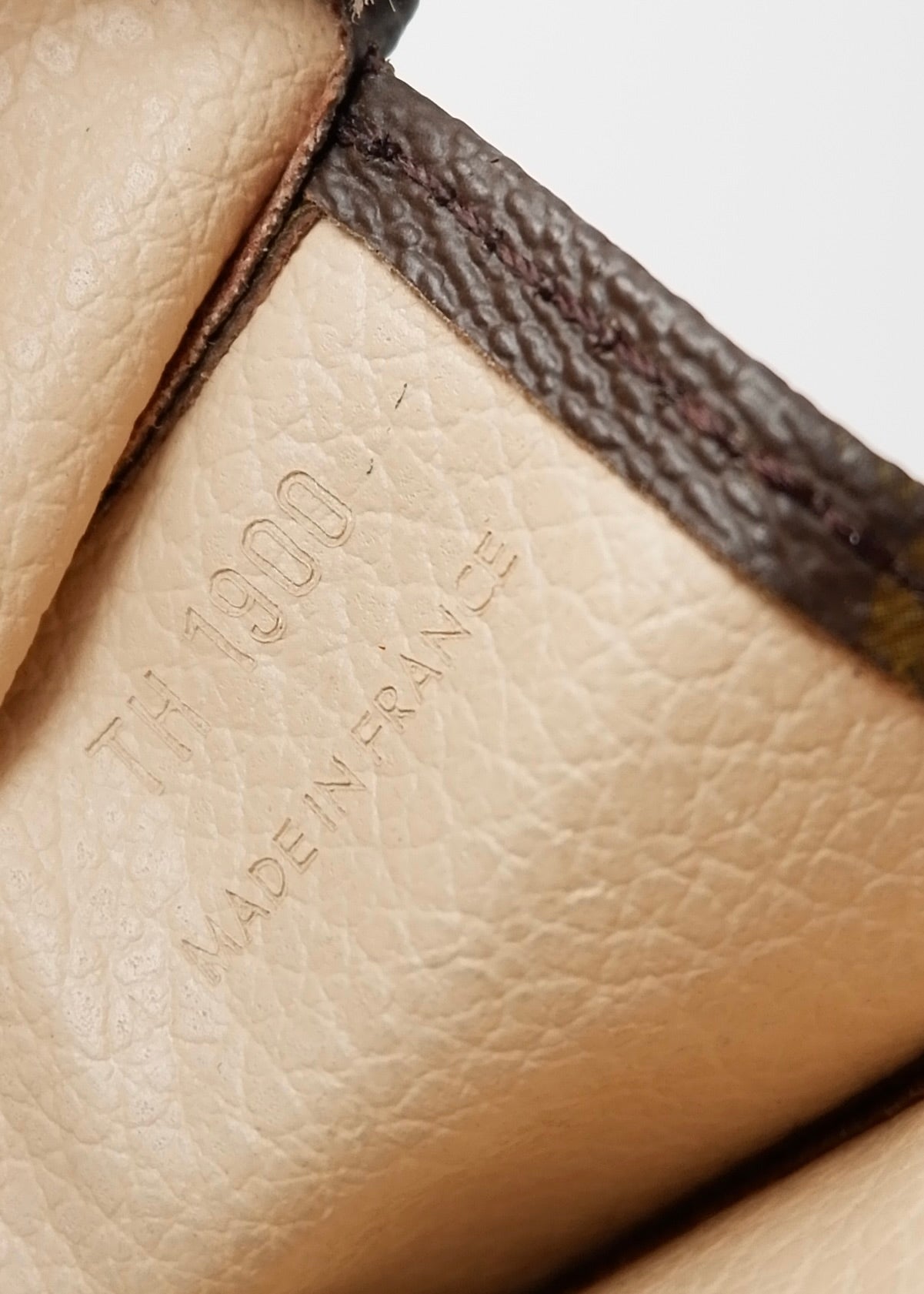 Preowned Louis Vuitton Monogram Toiletry 26 Pouch
