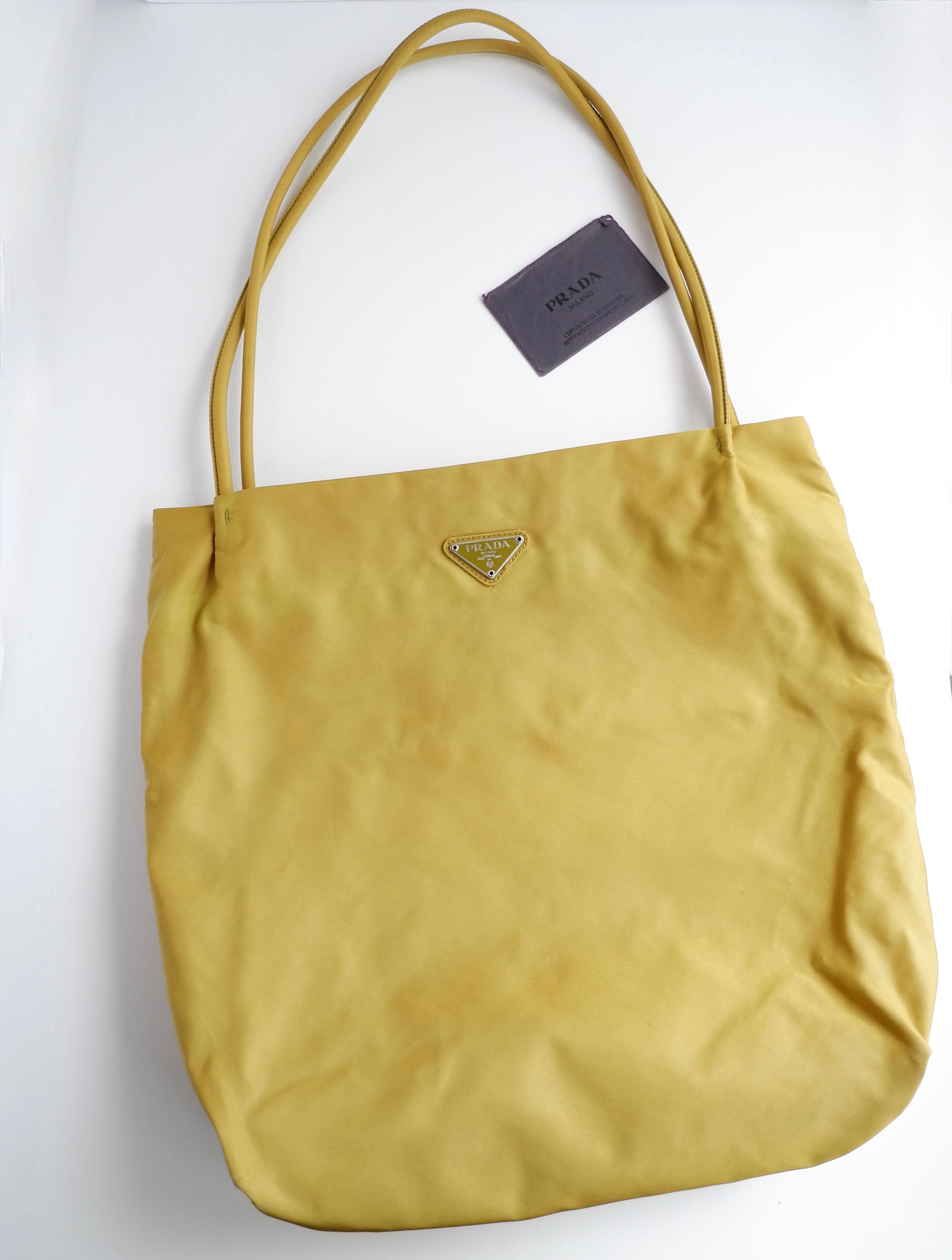 Authentique Sac Cabas Prada en Nylon Vert d'occasion