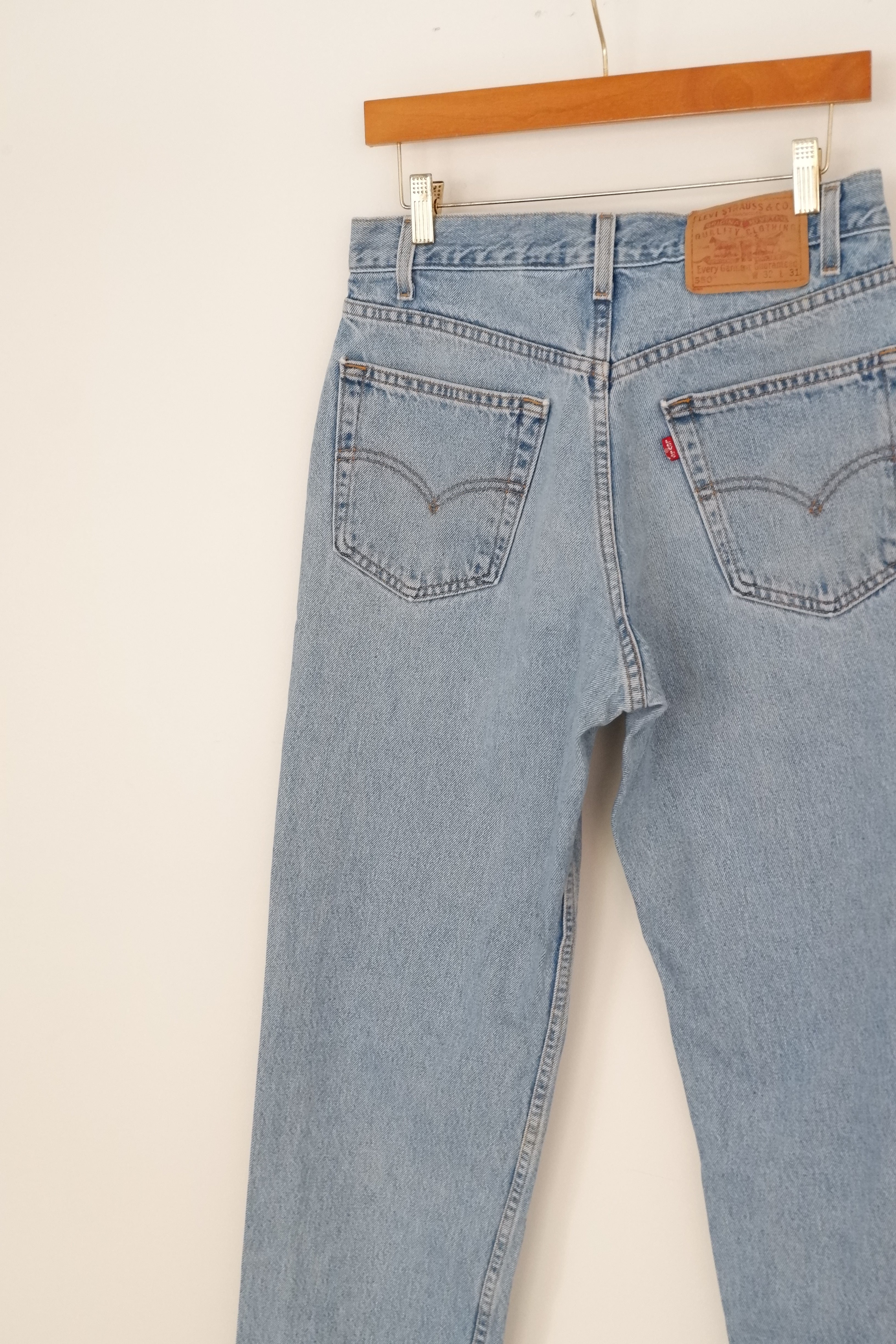 Levis Vintage 550 Medium Light Wash Jeans - 30