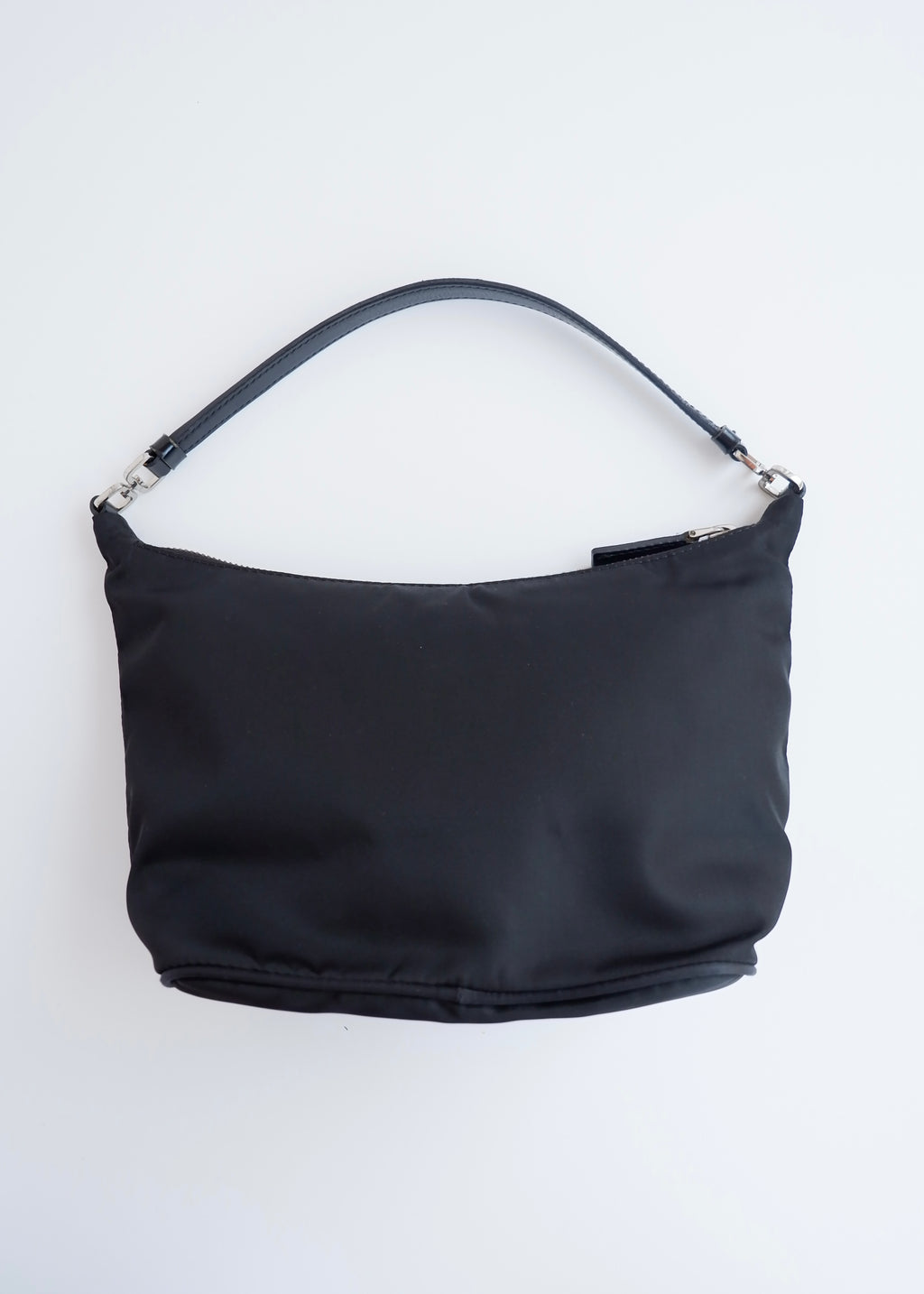 Sac à bandoulière micro Prada noir en nylon d'occasion authentique avec pochette