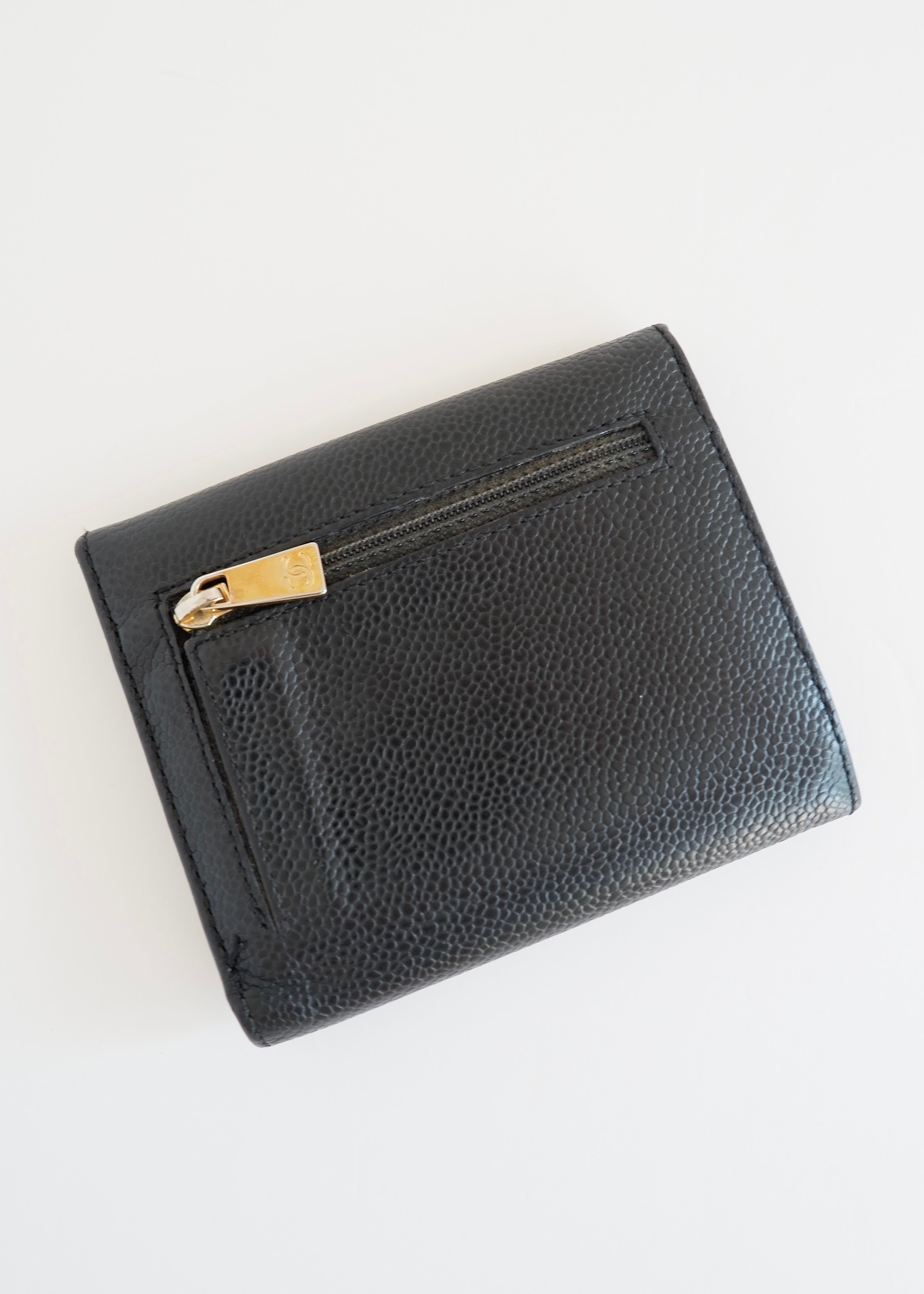 Preowned Chanel Black Caviar Leather Compact Wallet