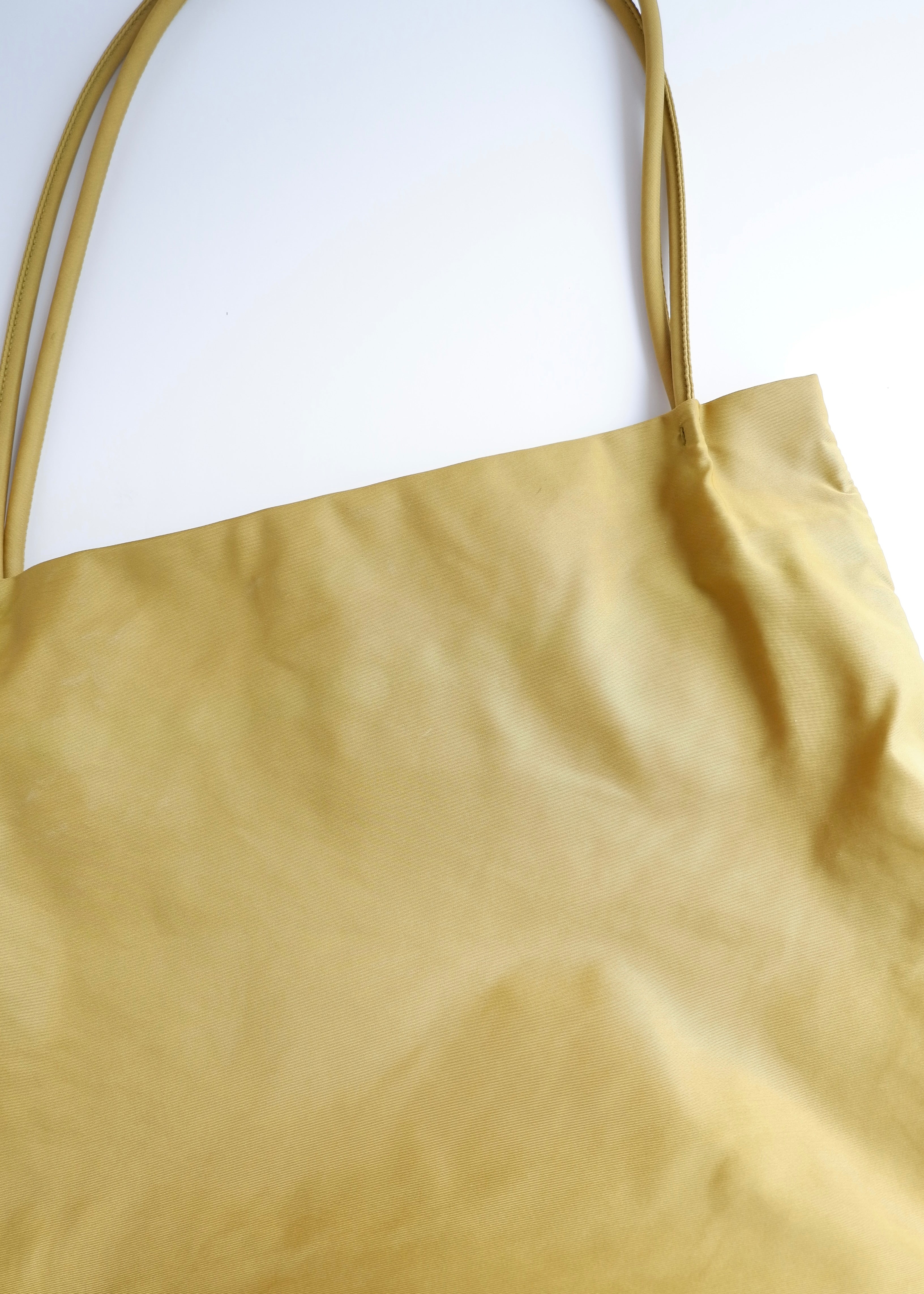 Authentique Sac Cabas Prada en Nylon Vert d'occasion