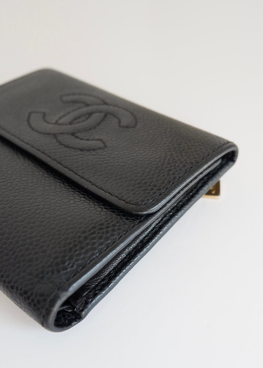 Preowned Chanel Black Caviar Leather Compact Wallet