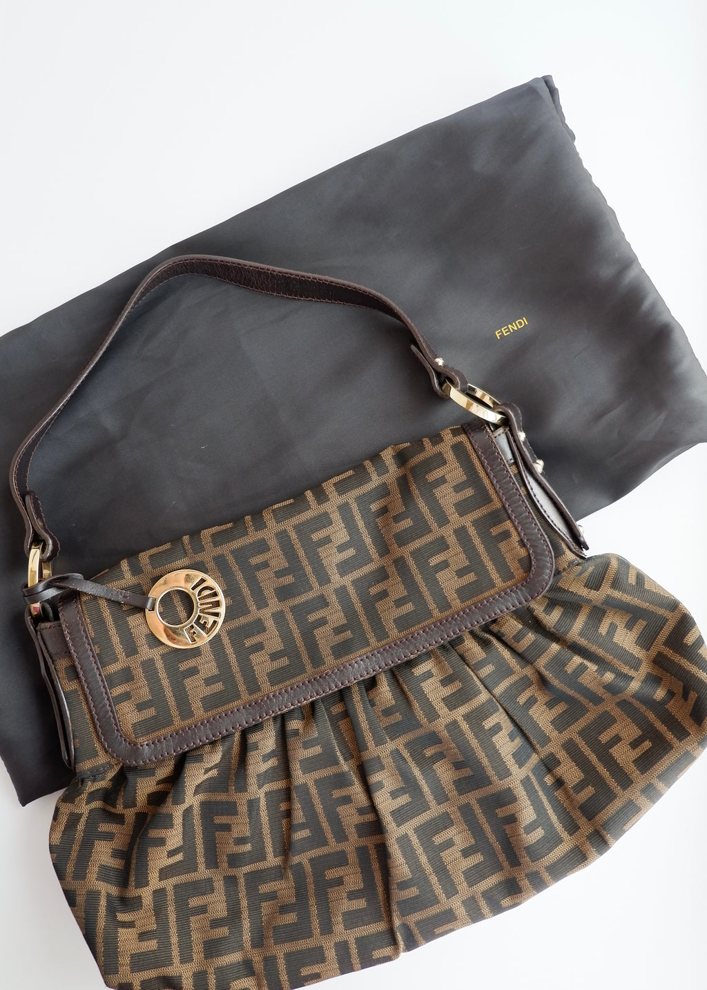 Sac porté épaule Fendi Zucca Chef marron vintage d'occasion authentique