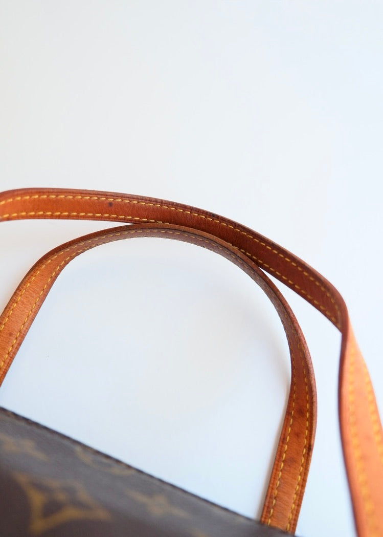 Preowned Vintage Louis Vuitton Monogram Papillon 26 Handbag