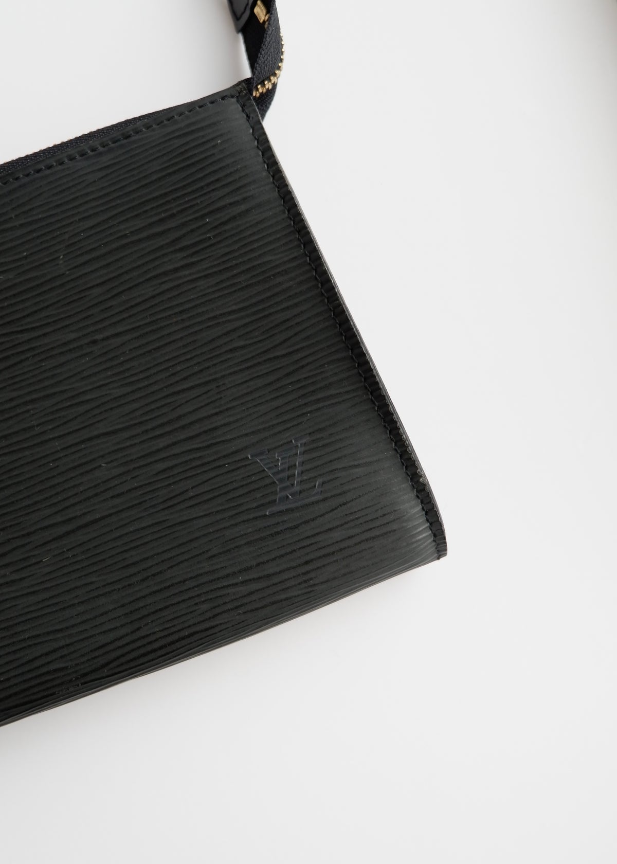 Authentic Preowned Louis Vuitton Black Epi Pochette