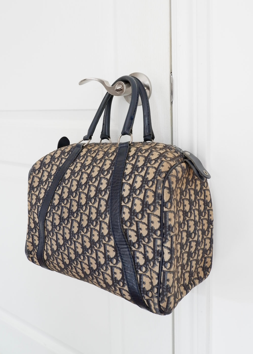 Authentique sac Boston vintage Dior en toile Trotter bleu marine
