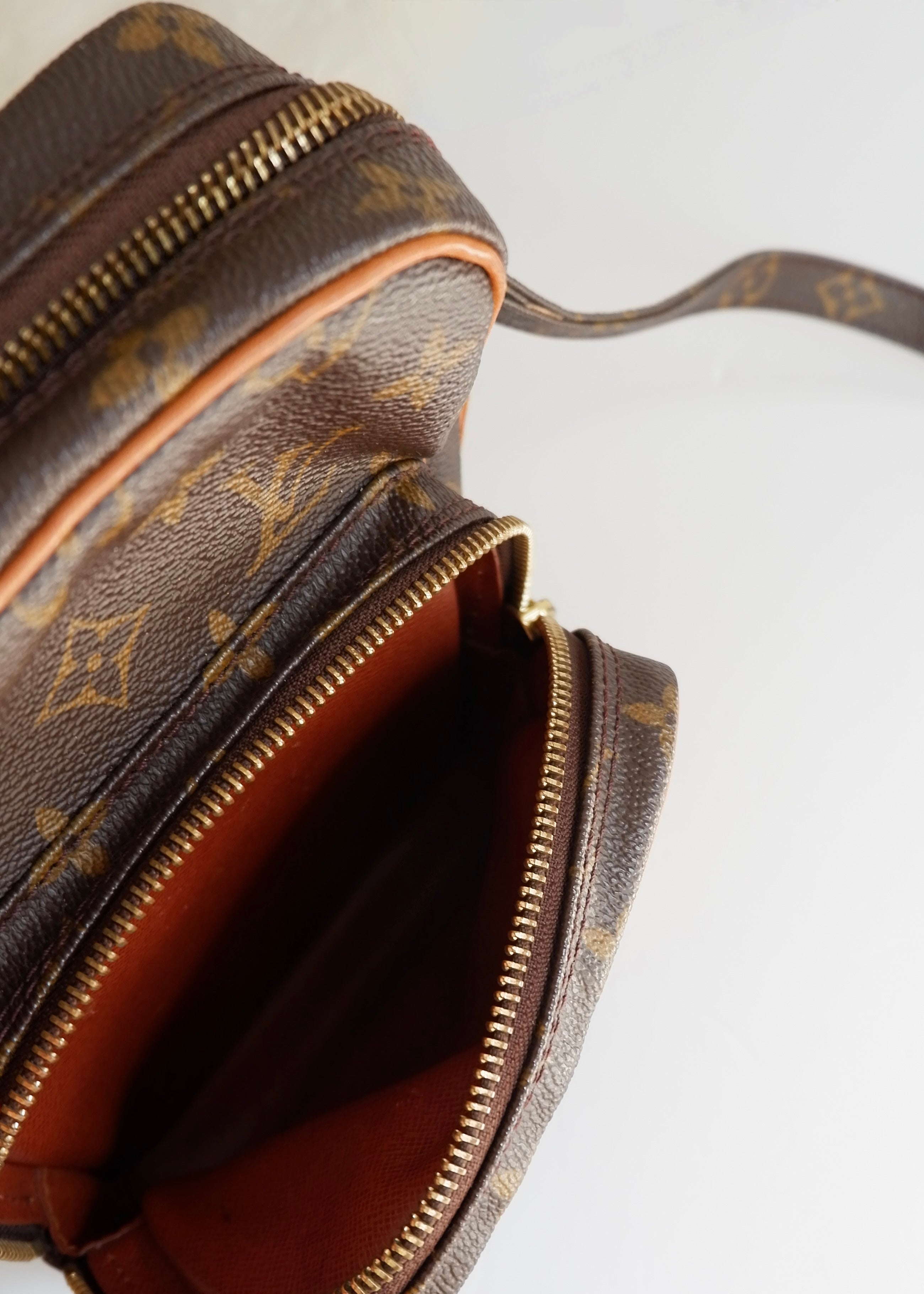 Preowned Louis Vuitton Monogram Amazone Crossbody Bag
