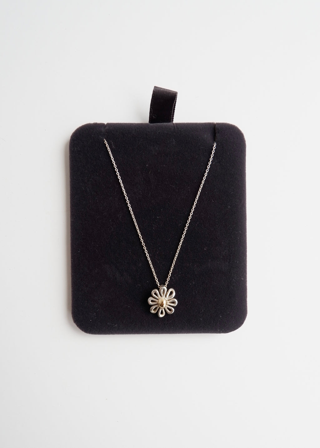 Authentic Preowned Tiffany & Co. Paloma Picasso (925) Silver Daisy Flower Pendant Necklace
