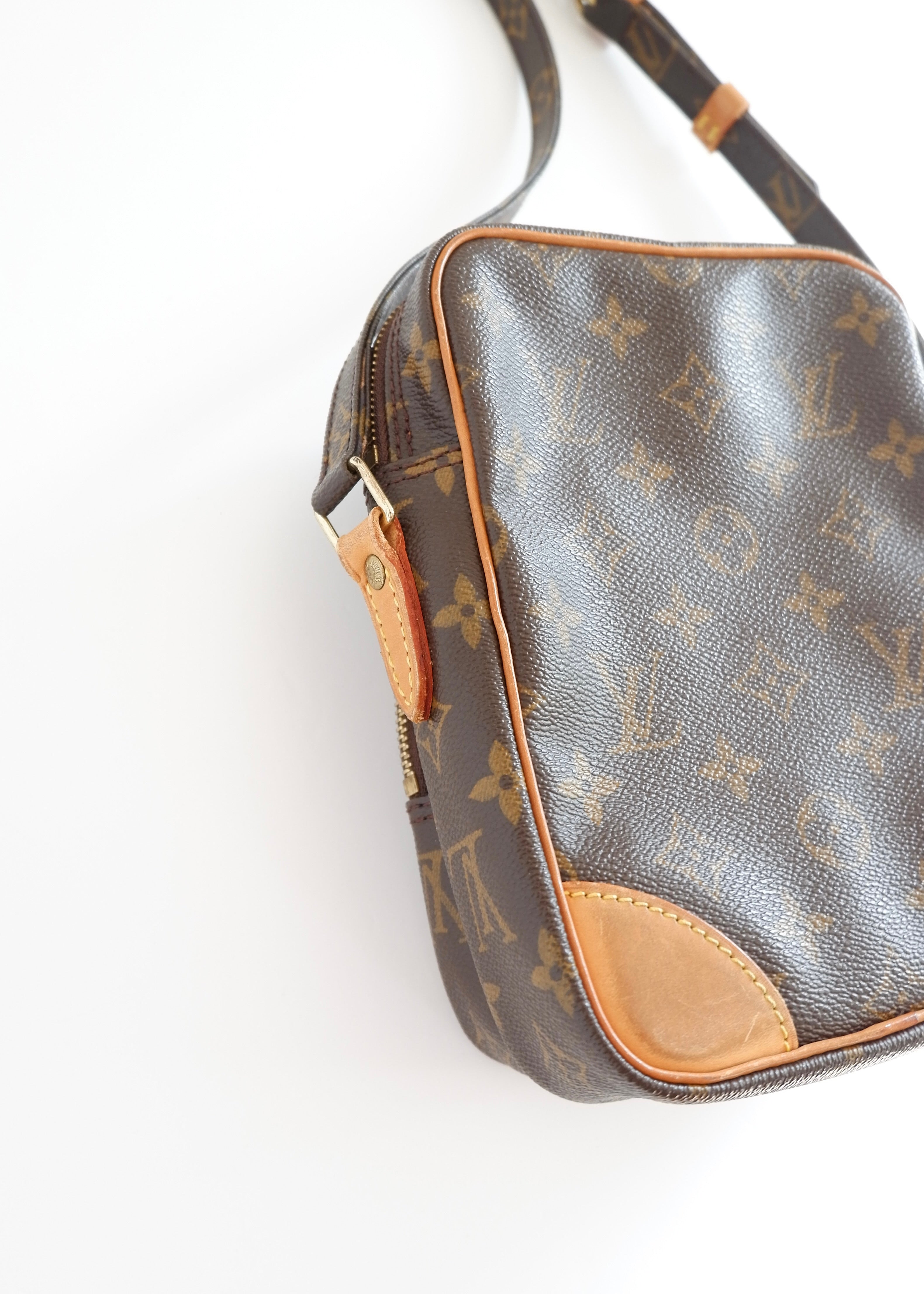 Preowned Louis Vuitton Monogram Amazone Crossbody Bag