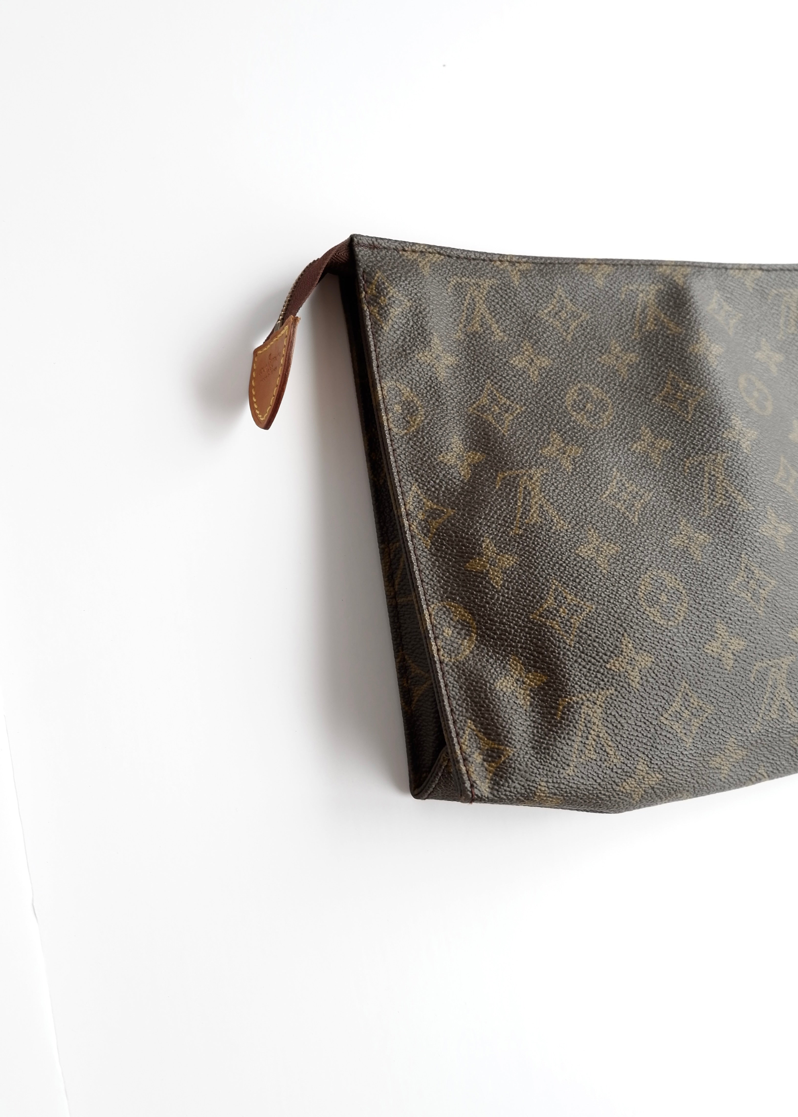 Authentic Preowned Vintage Louis Vuitton Monogram Toiletry 26 Pouch