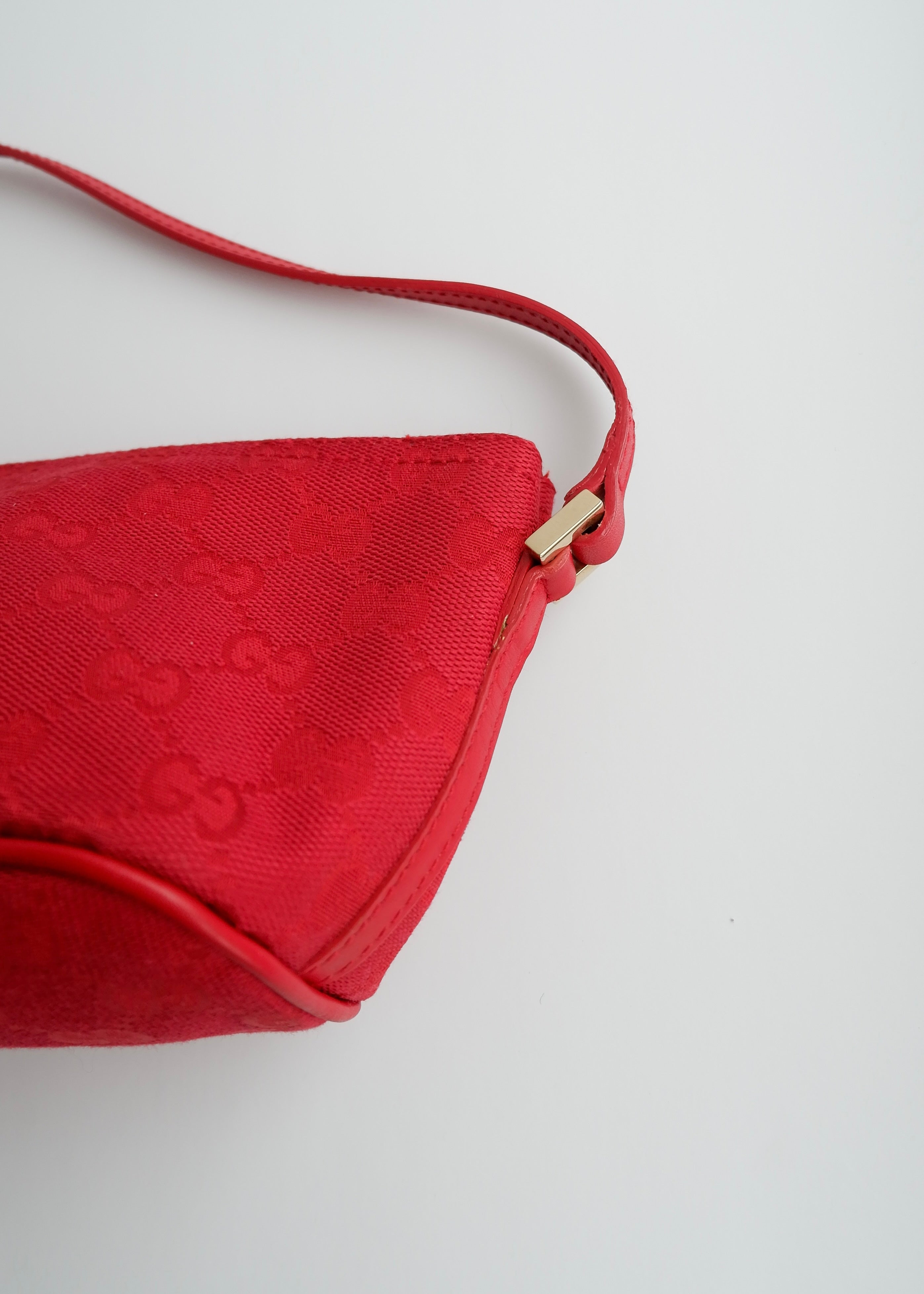 Authentic Preowned Gucci Red GG Canvas Boat Pochette Shoulder Bag