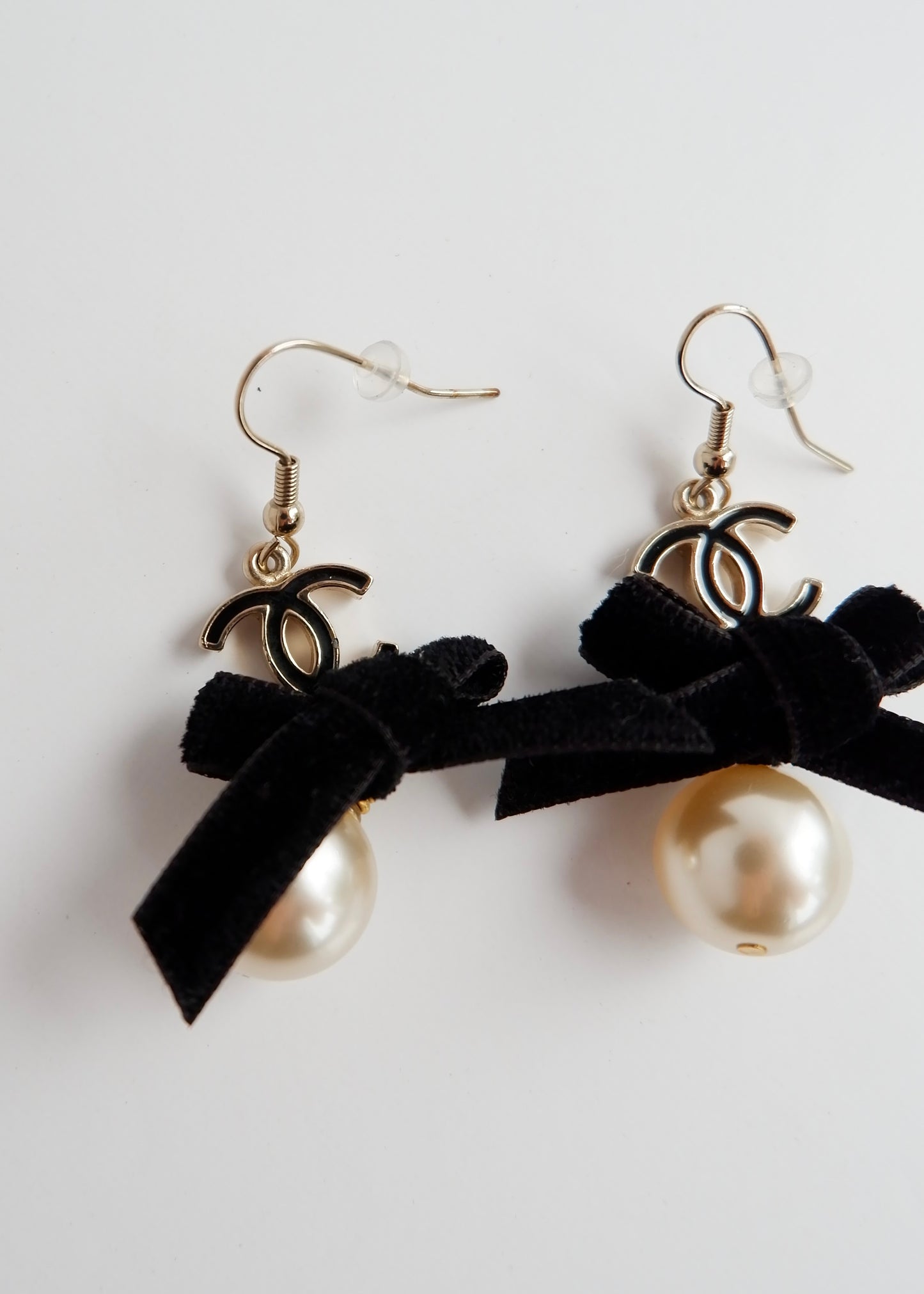 Authentic Preowned Chanel Black/ Gold CC Logo Bow Detail Drop Pearl Earings