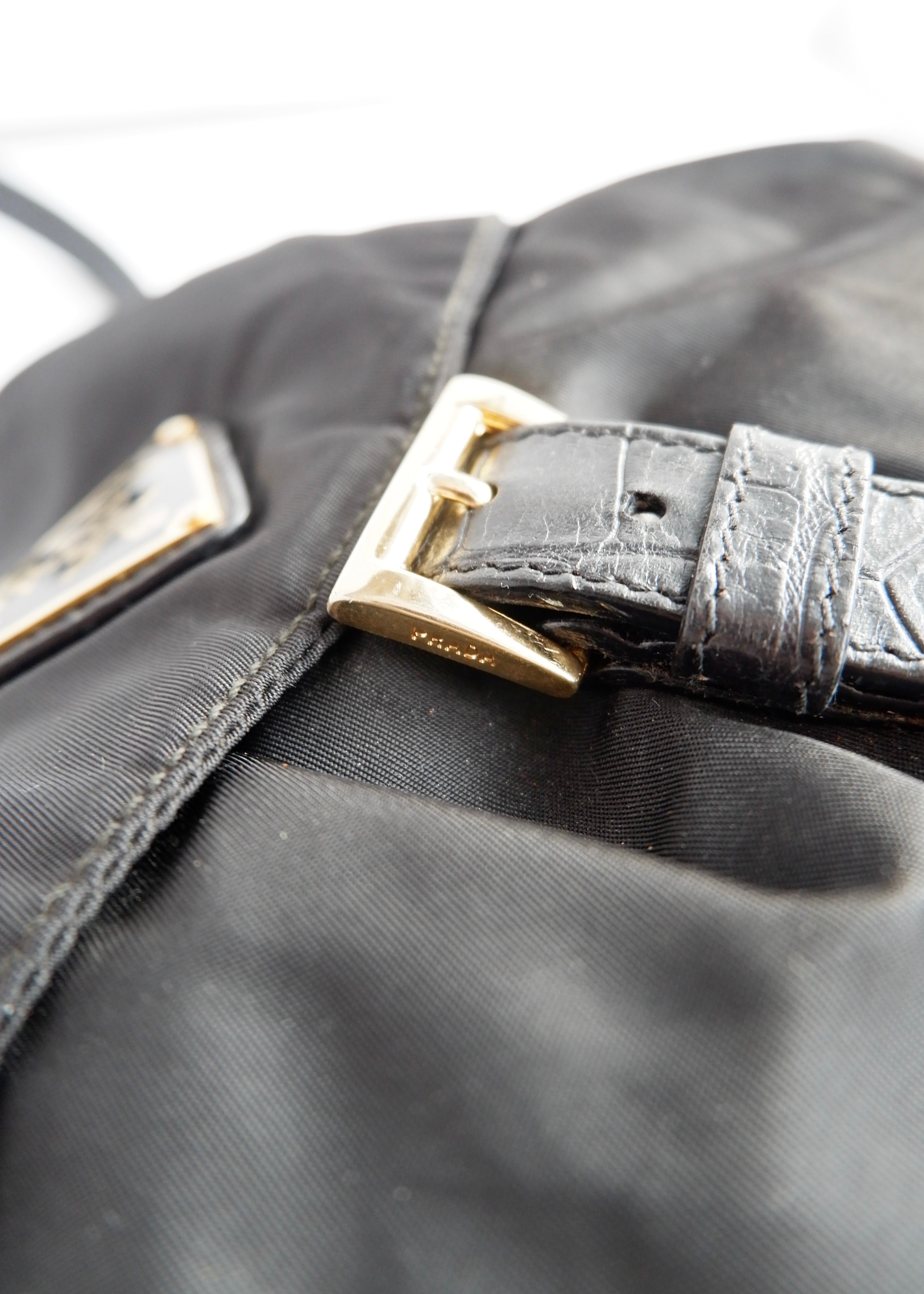 Sac à dos Prada authentique d'occasion en nylon et cuir noir