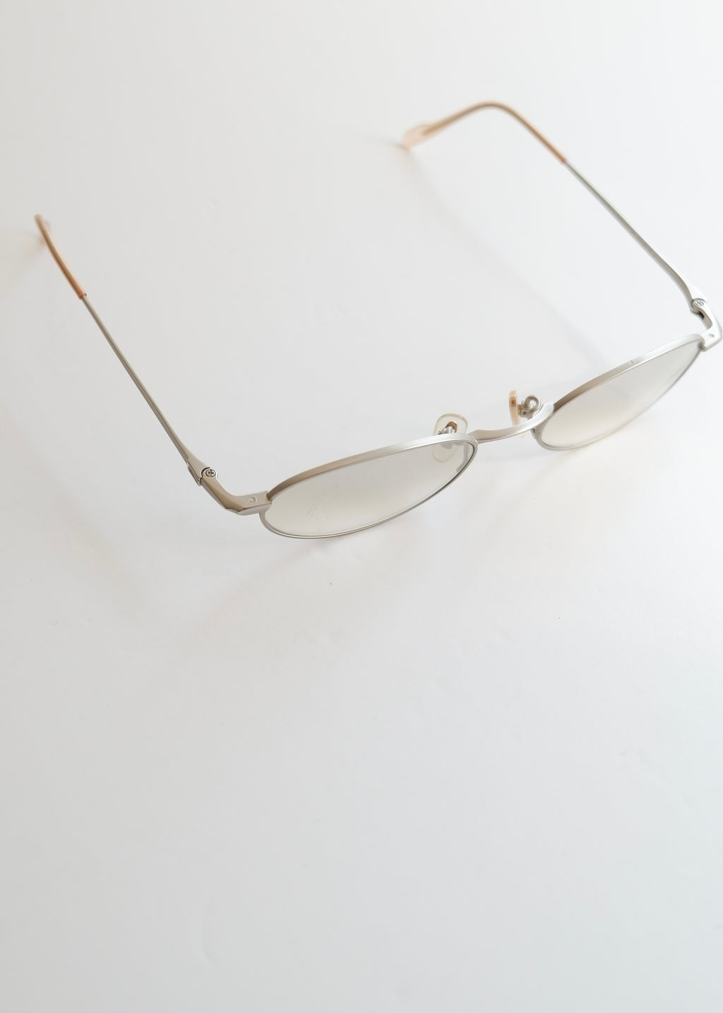 Authentiques lunettes de soleil Gucci d'occasion en argent/transparent à monture ronde