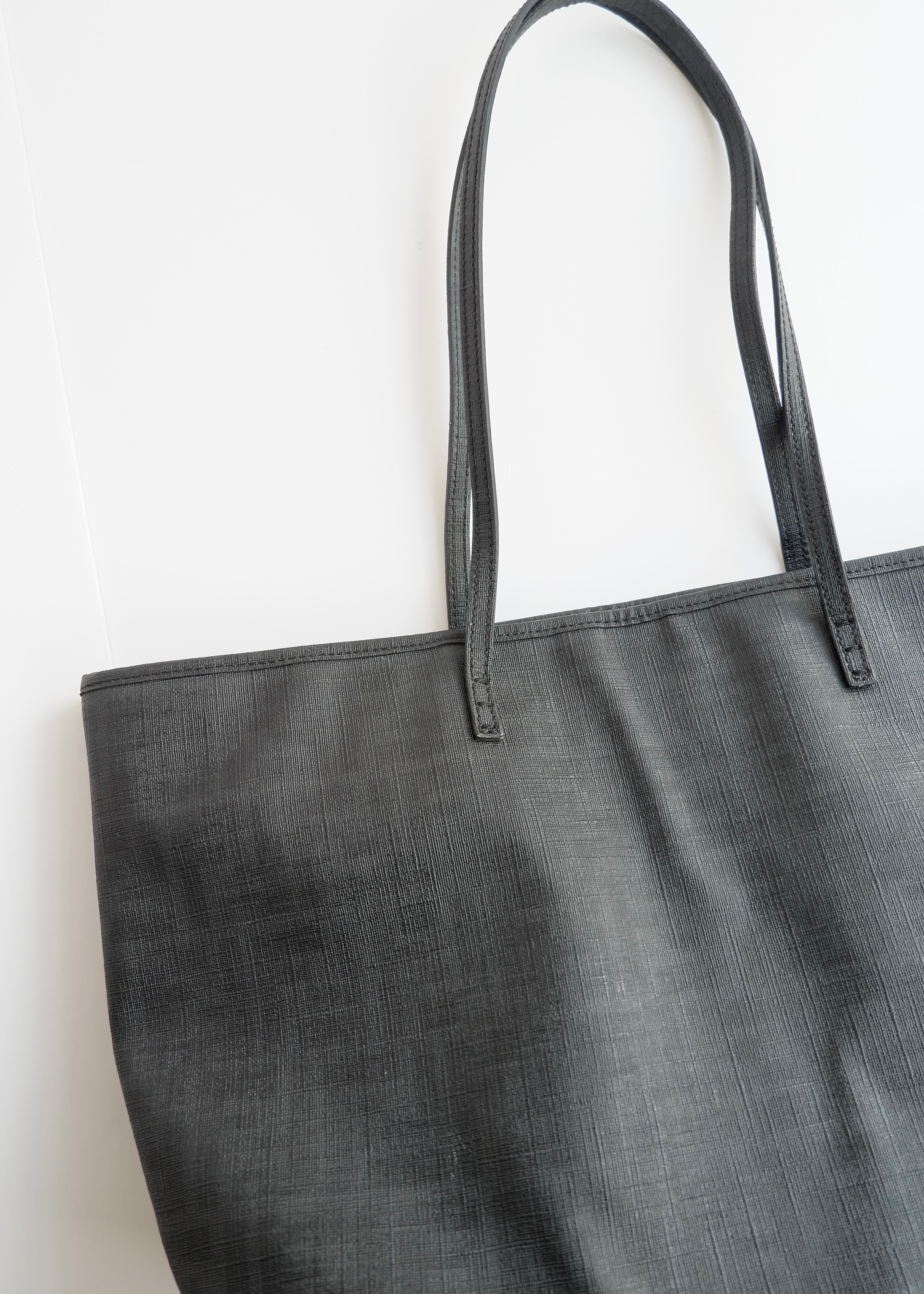 Sac cabas Fendi Zucca en toile enduite noire d'occasion authentique