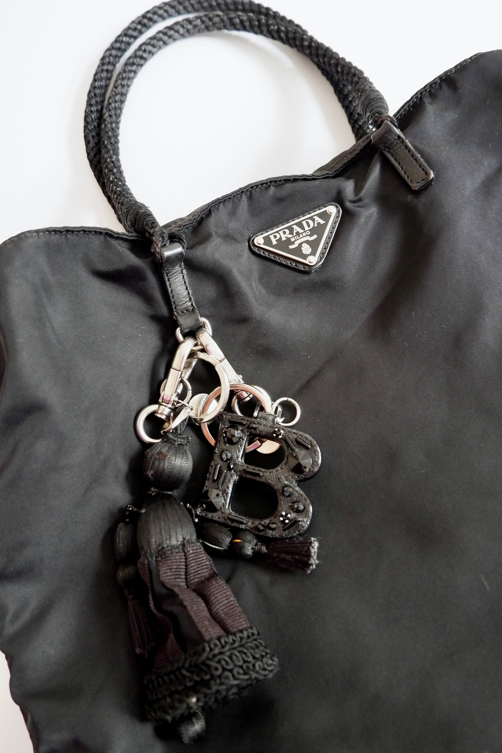 Authentique fourre-tout en nylon noir Prada d'occasion