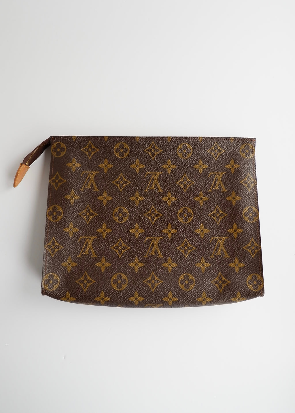 Authentic Preowned Vintage Louis Vuitton Mongram Toiletry 26