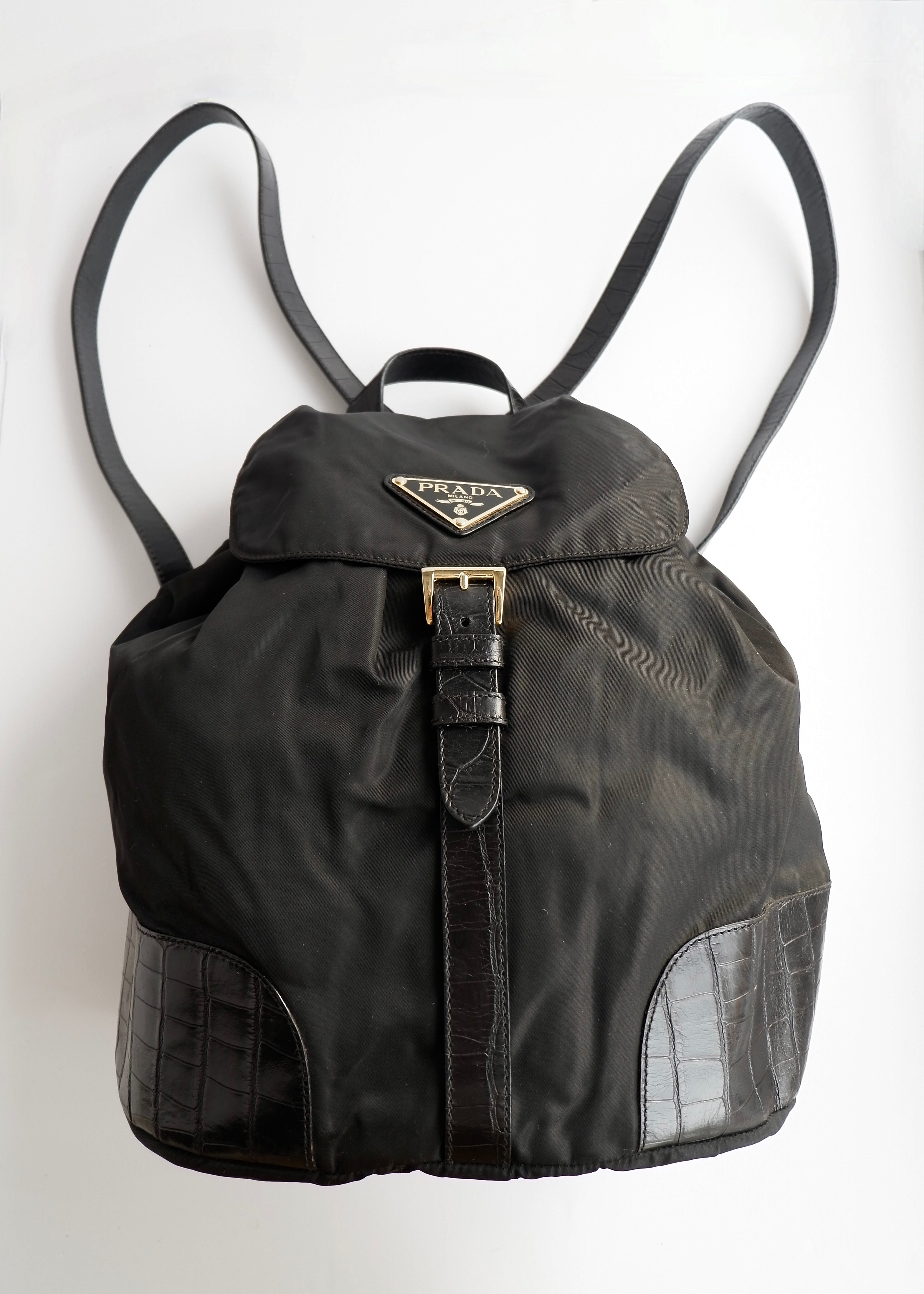 Sac à dos Prada authentique d'occasion en nylon et cuir noir