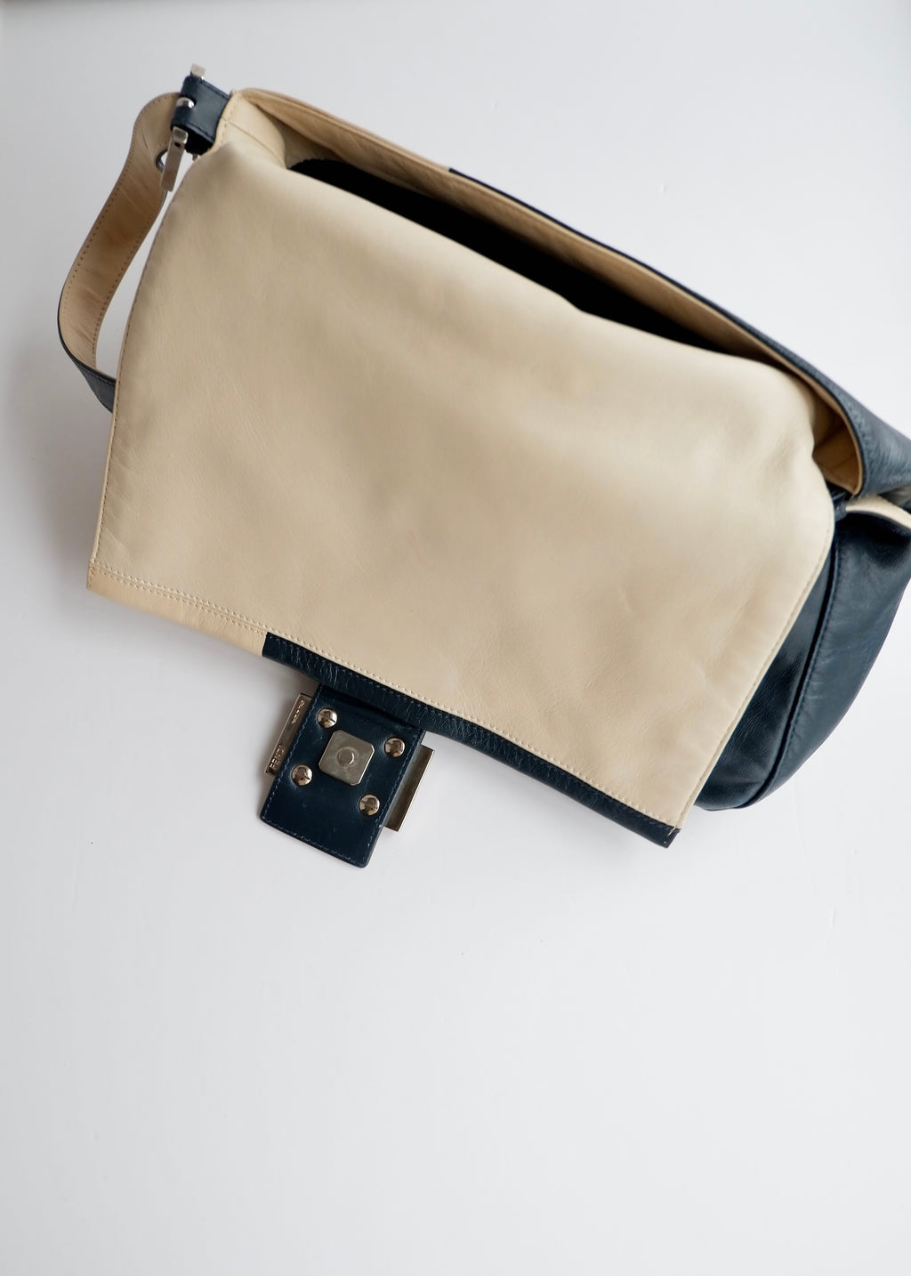Preowned Fendi Blue/ Beige Leather Mamma Baguette Shoulder Bag