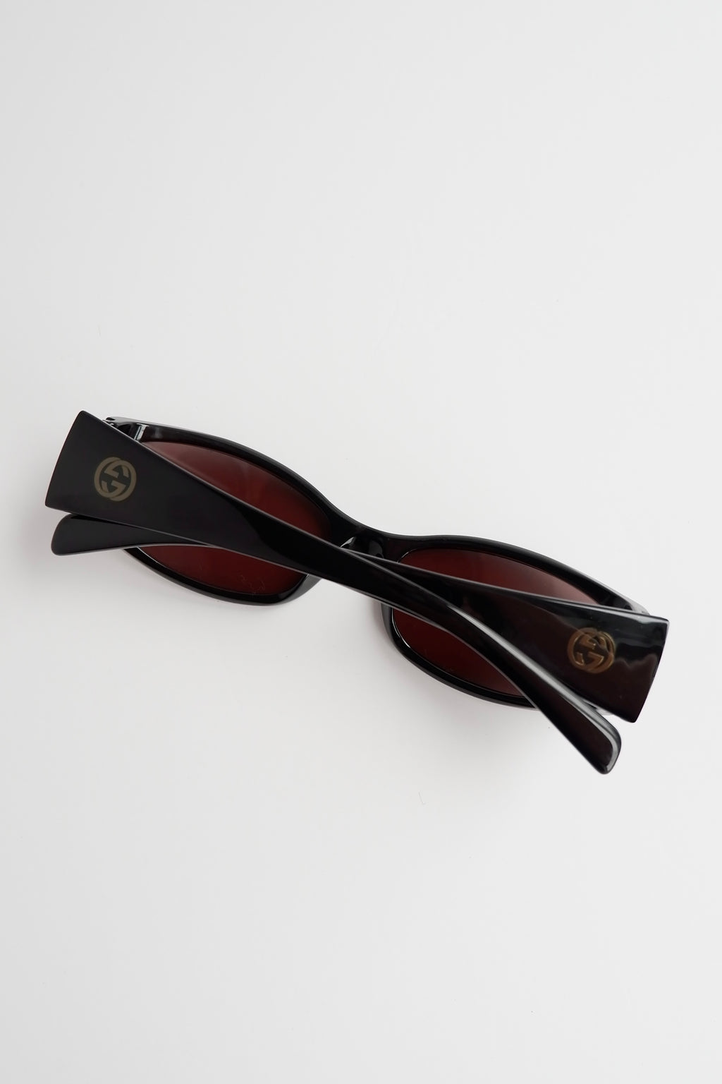 Authentiques lunettes de soleil à monture carrée noire Gucci d'occasion
