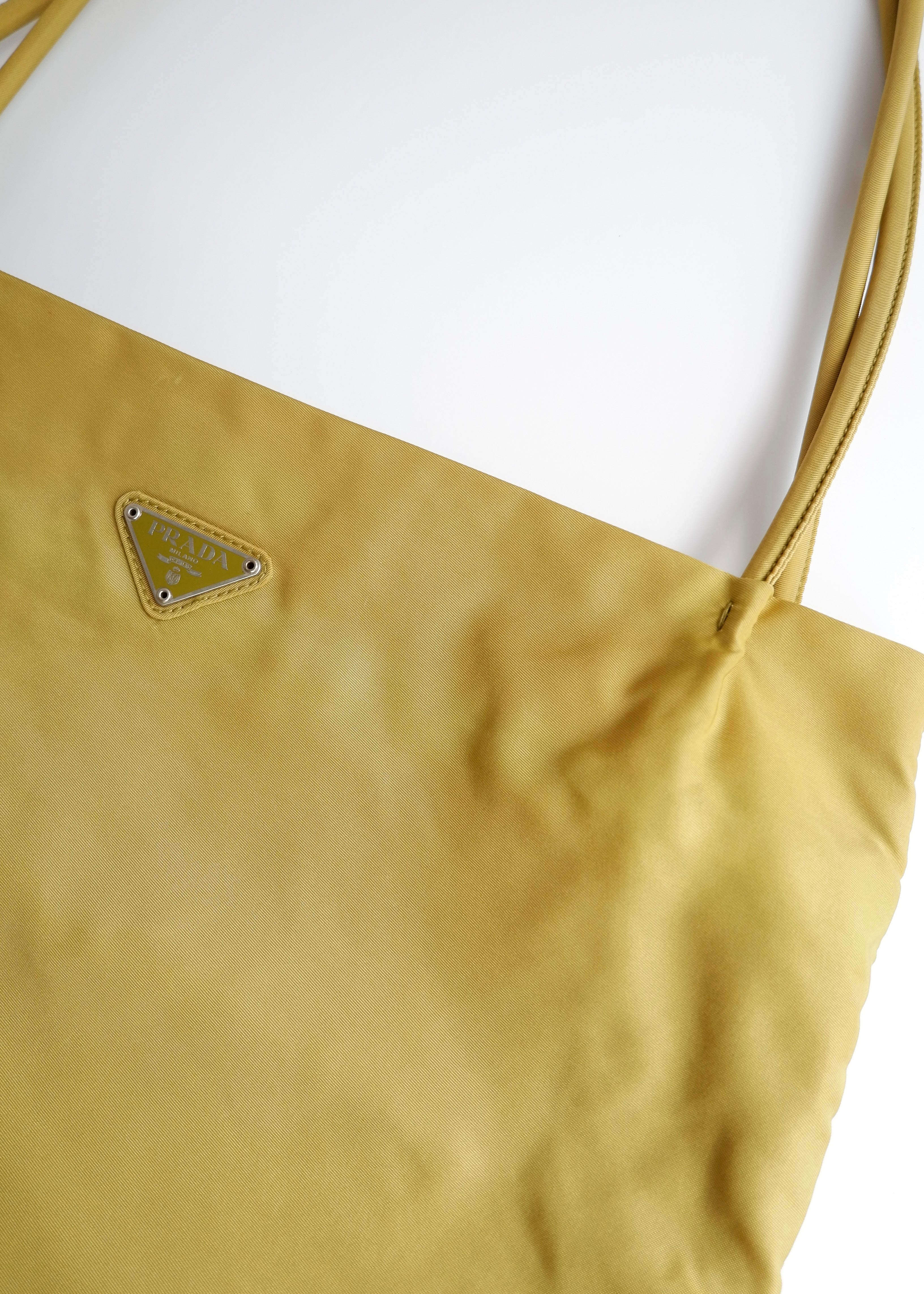 Authentique Sac Cabas Prada en Nylon Vert d'occasion