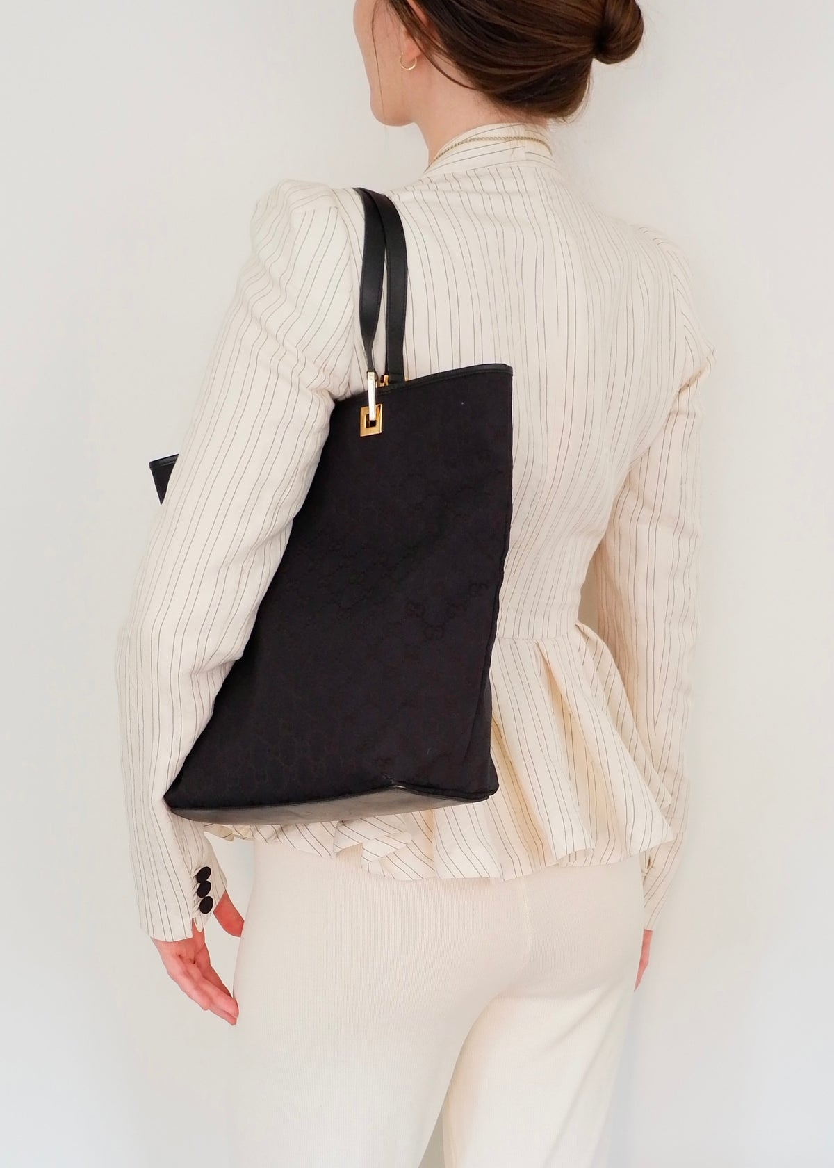 Preowned Gucci Black GG Canvas Shoulder Bag GHW