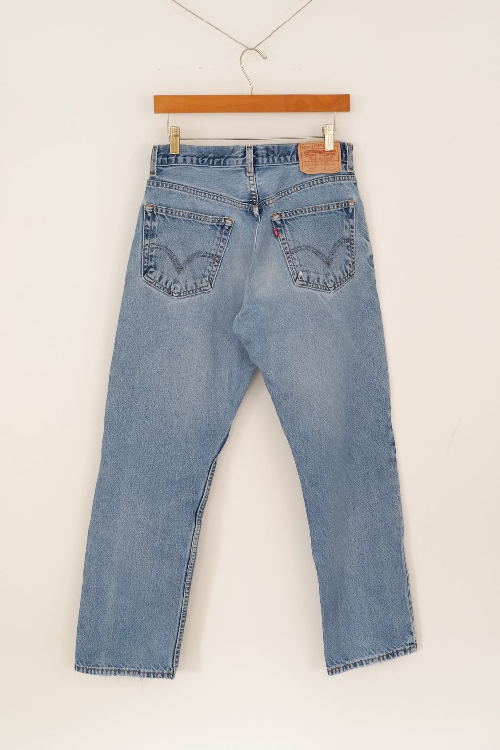 Levis 505 Medium Wash Jeans - 31