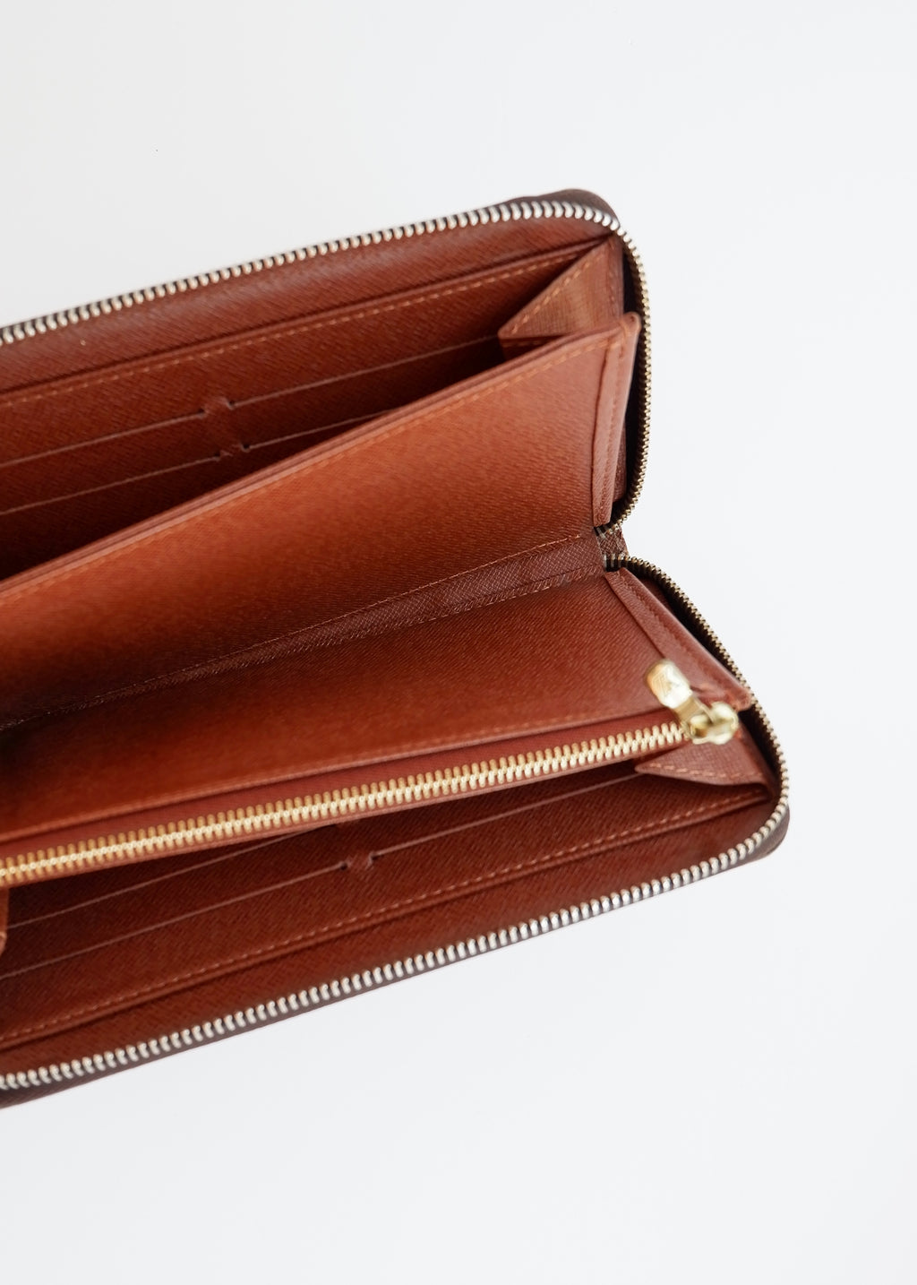 Portefeuille zippé Louis Vuitton Monogram d'occasion authentique