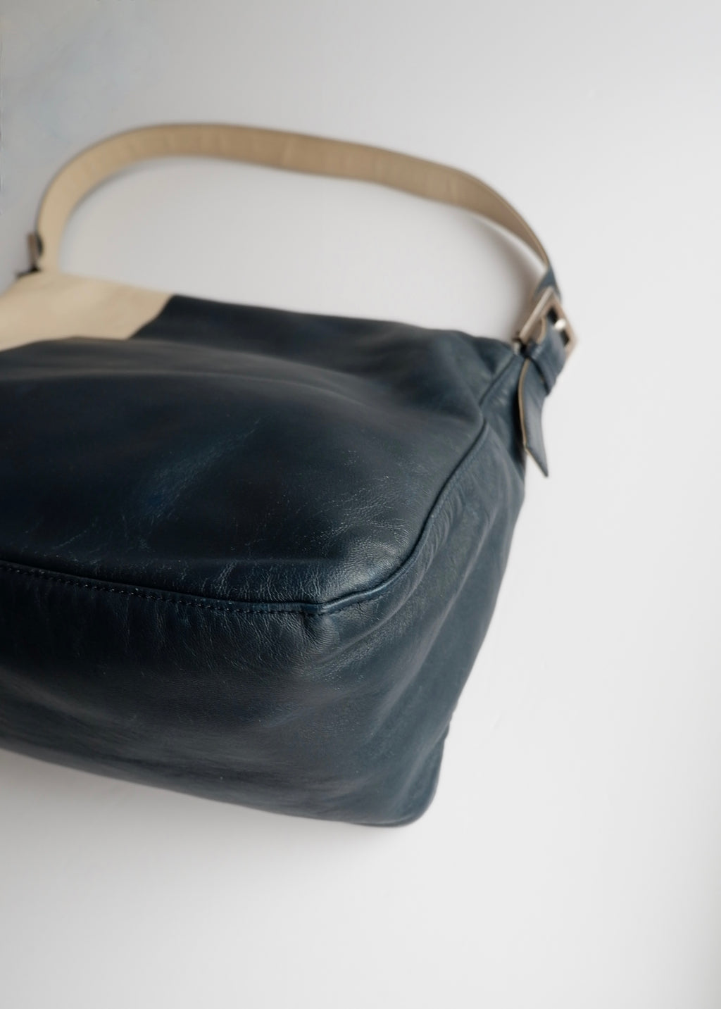 Preowned Fendi Blue/ Beige Leather Mamma Baguette Shoulder Bag