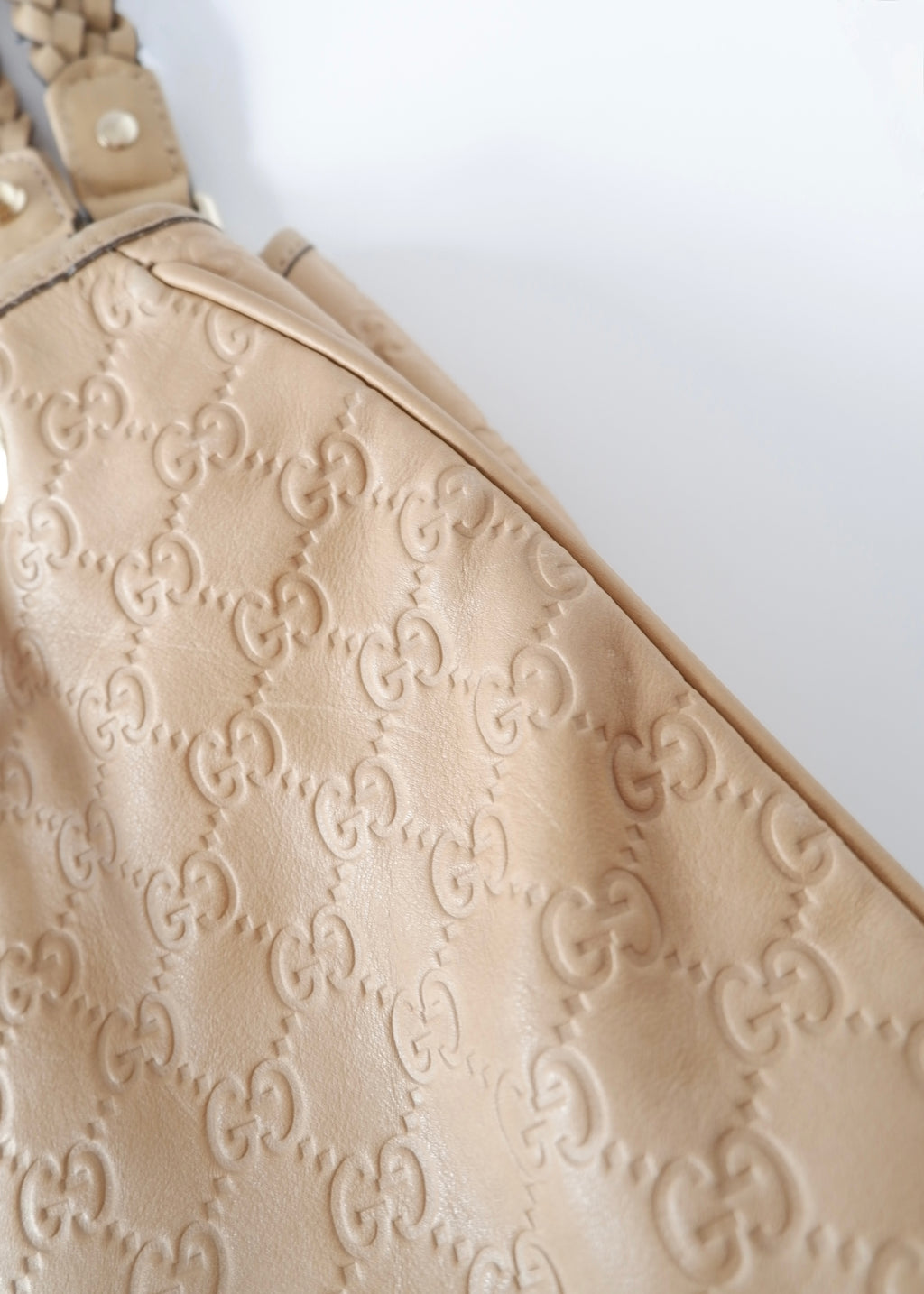 Authentic Preowned Gucci Beige Leagther Guccissima Peggy Tassel Shoulder Bag