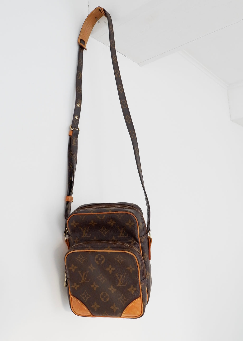 Sac bandoulière Louis Vuitton Amazone Monogram authentique d'occasion