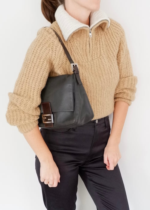 Authentique sac porté épaule Fendi Mamma Baguette en cuir noir/marron d'occasion