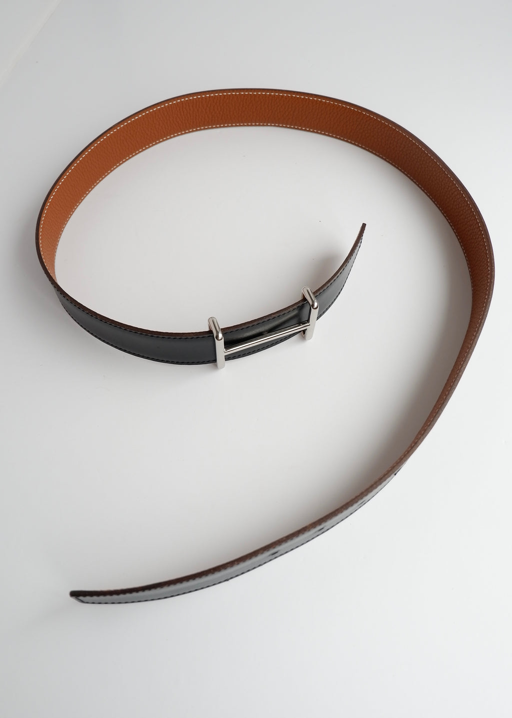 Ceinture réversible en cuir H Hermès noire/marron authentique d'occasion - 80