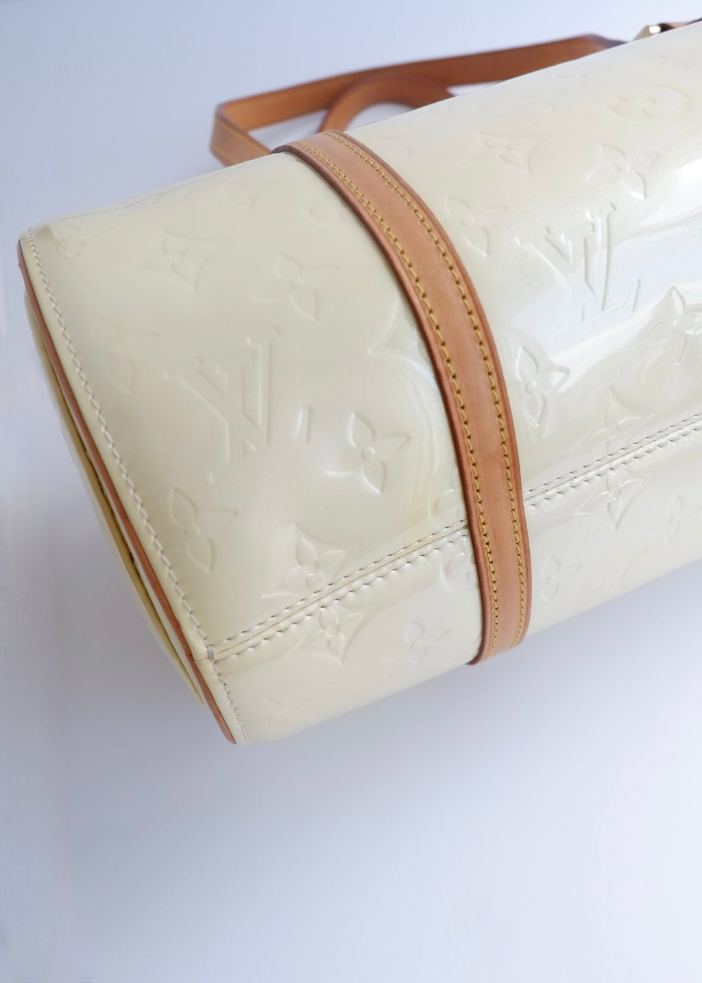 Preowned Louis Vuitton Monogram Vernis Perle Bedford Shoulder Bag